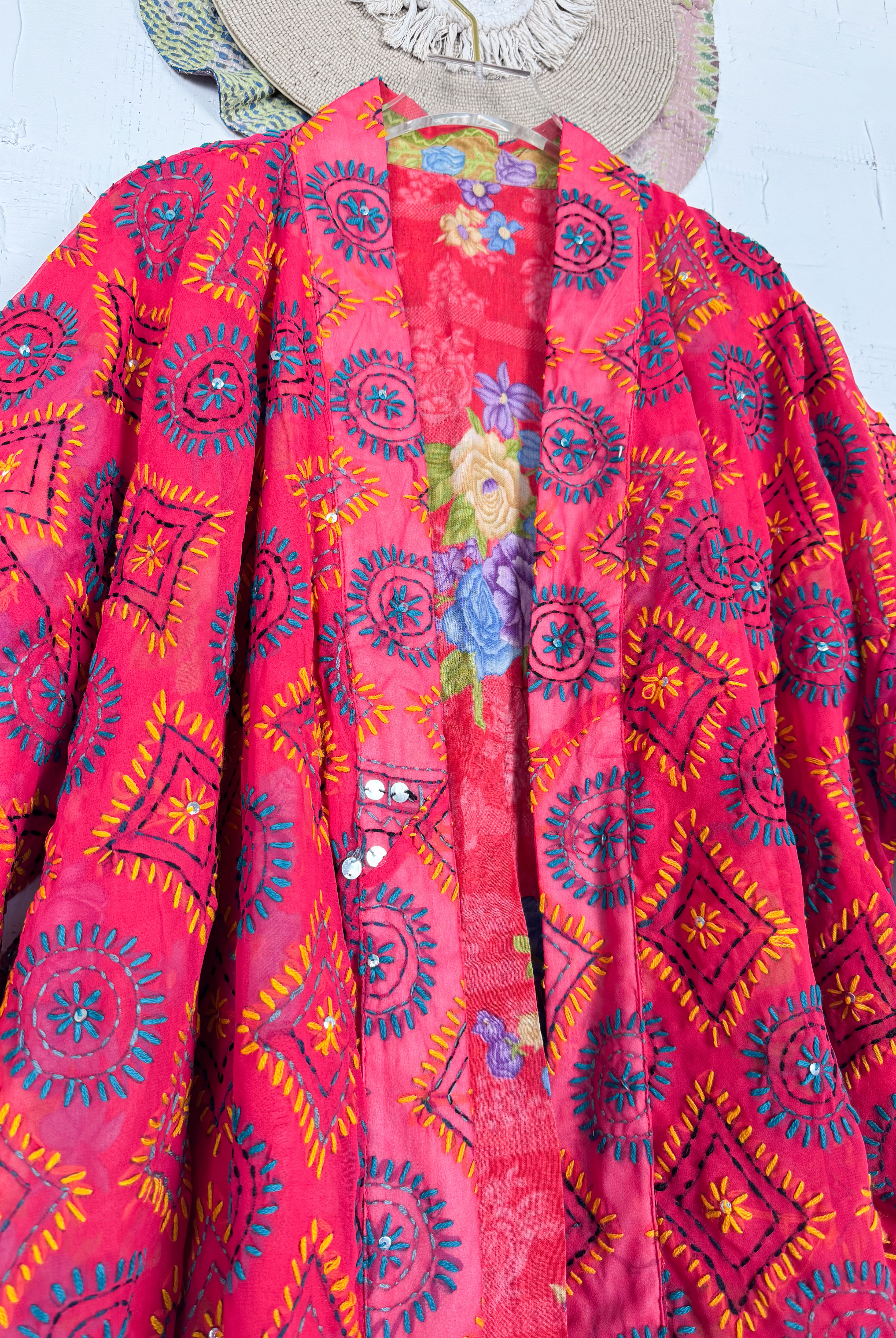 Beac hcover-up - Love Protect Sustain