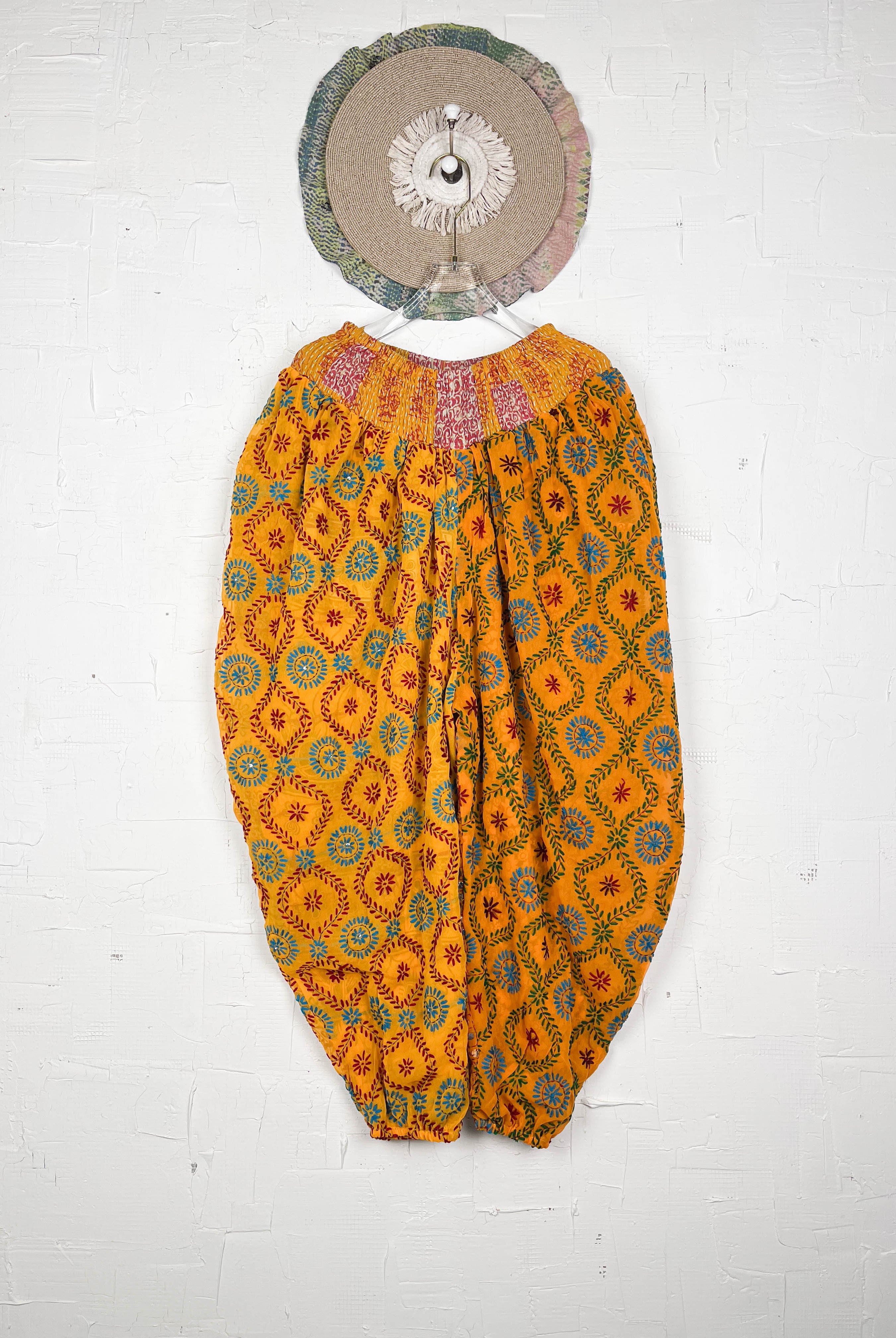 Comfortable and stylish travel pants - Love Protect Sustain