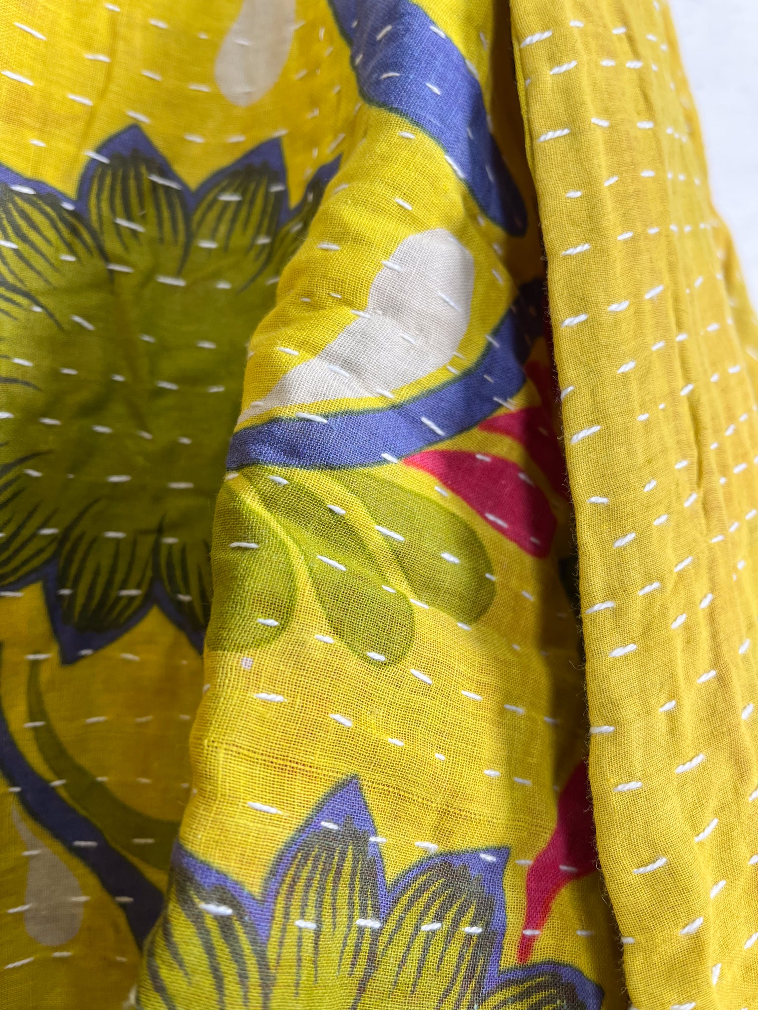 Fall kantha poncho - Love Protect Sustain