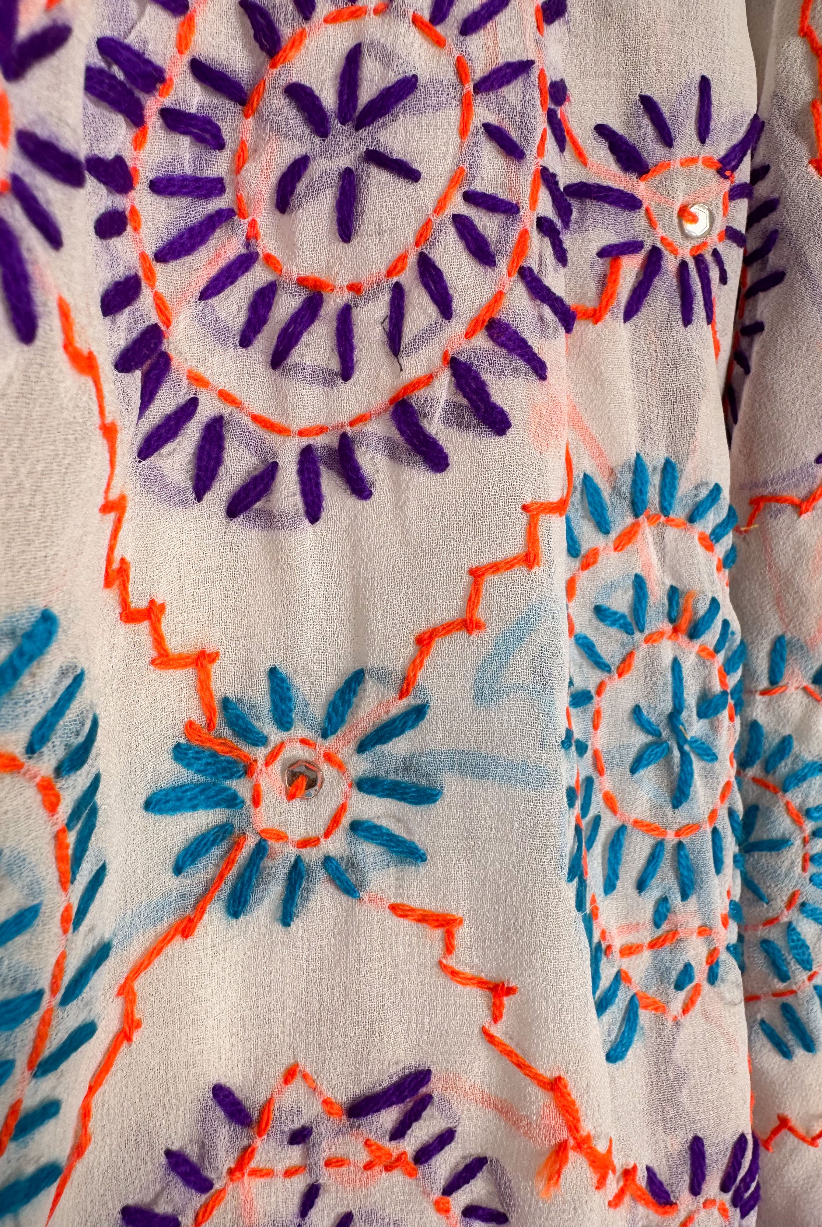 Hand embroidered kimono - Love Protect Sustain