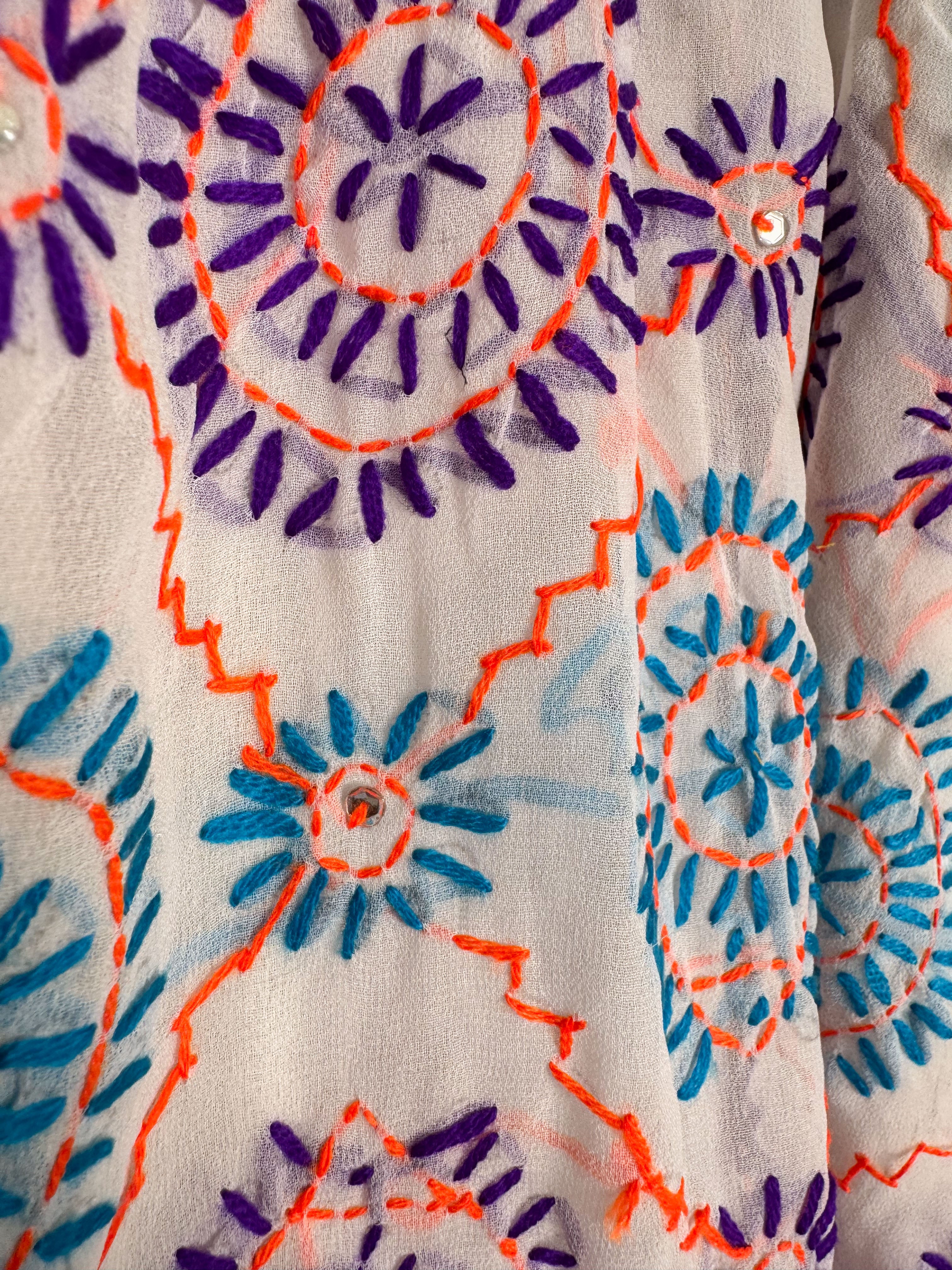 Hand embroidered kimono - Love Protect Sustain