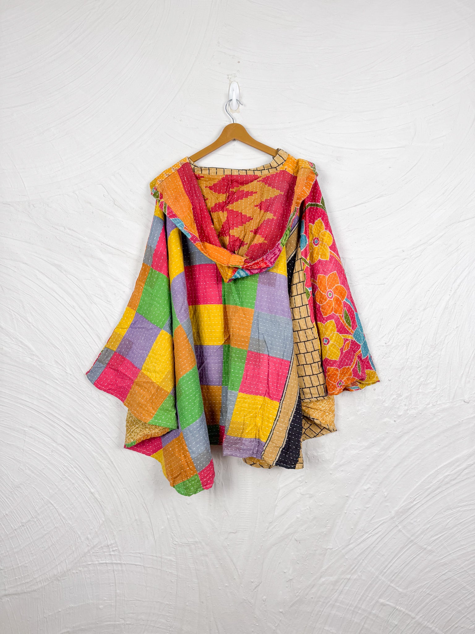 Hooded kantha poncho - Love Protect Sustain