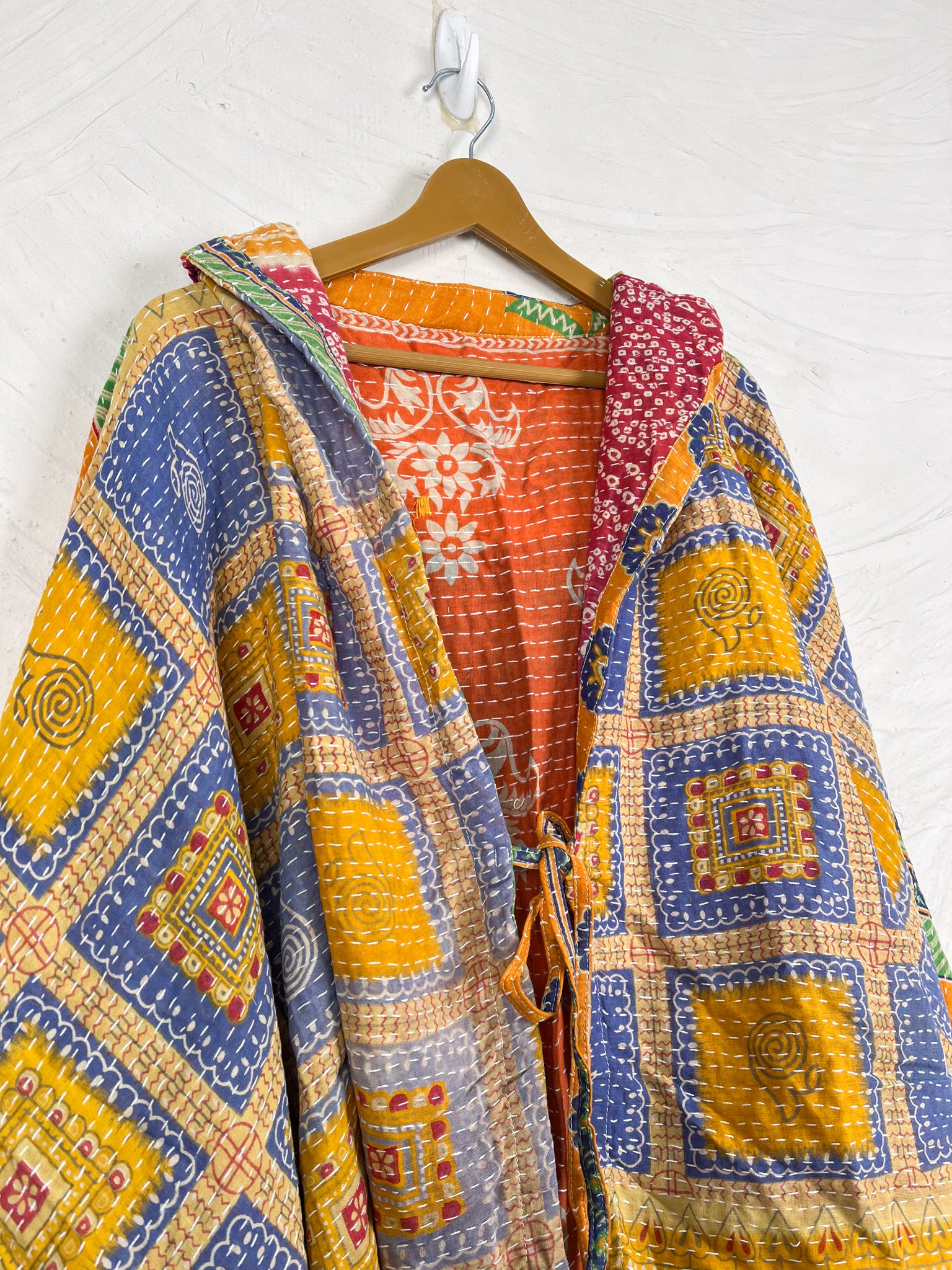 Hooded kantha poncho - Love Protect Sustain