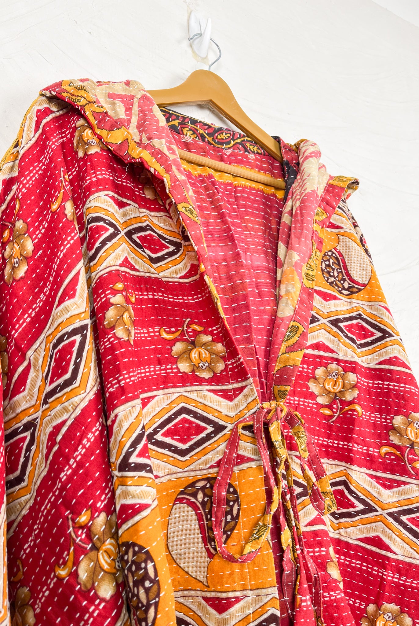 Hooded kantha poncho - Love Protect Sustain