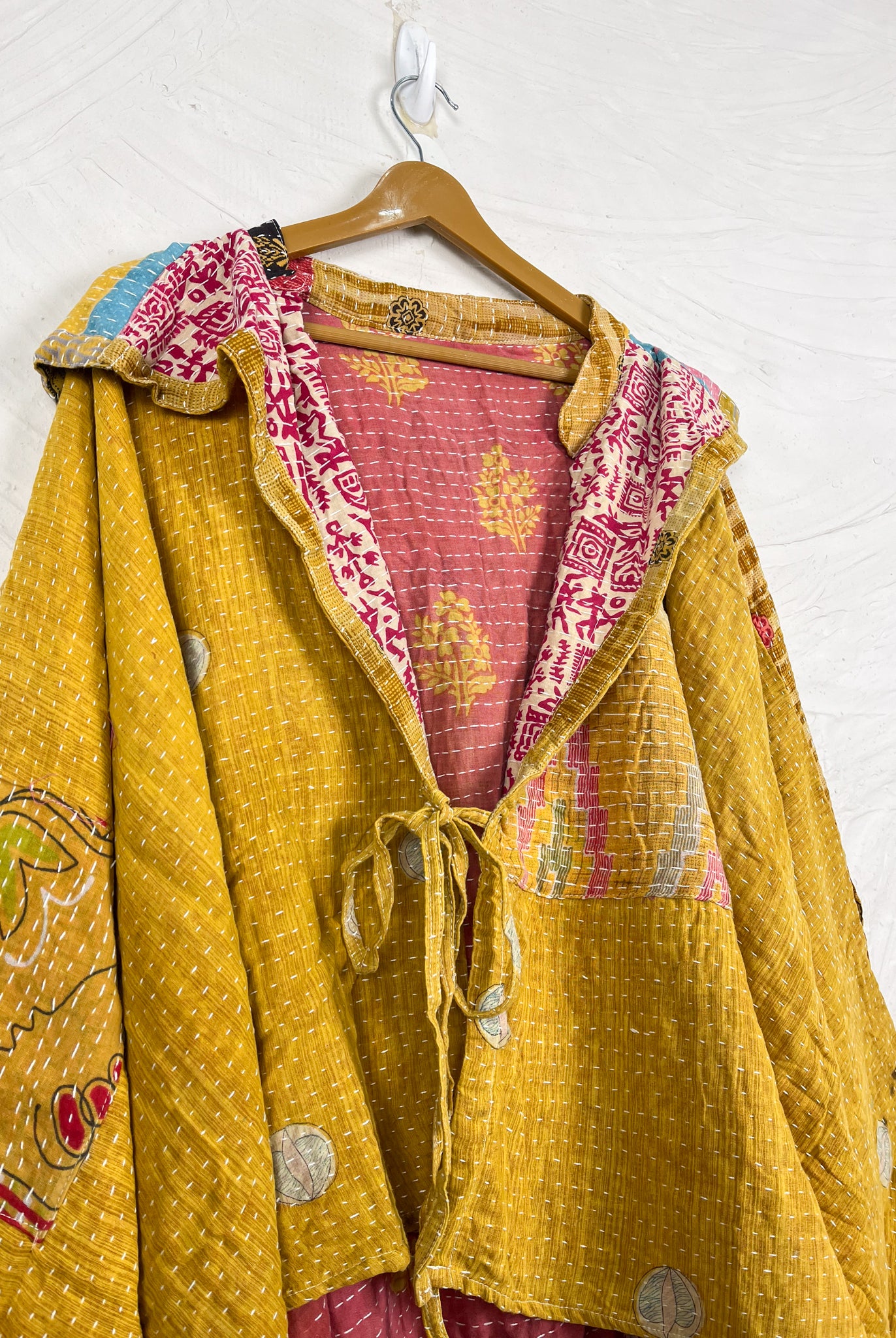 Hooded kantha poncho - Love Protect Sustain