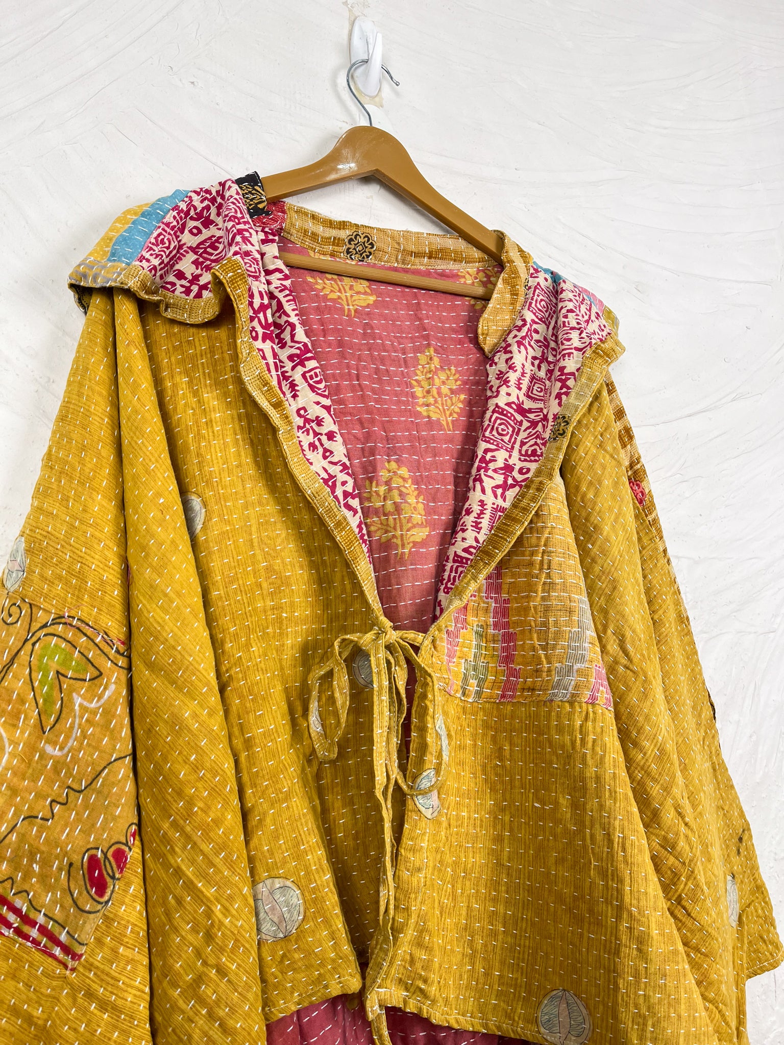 Hooded kantha poncho - Love Protect Sustain