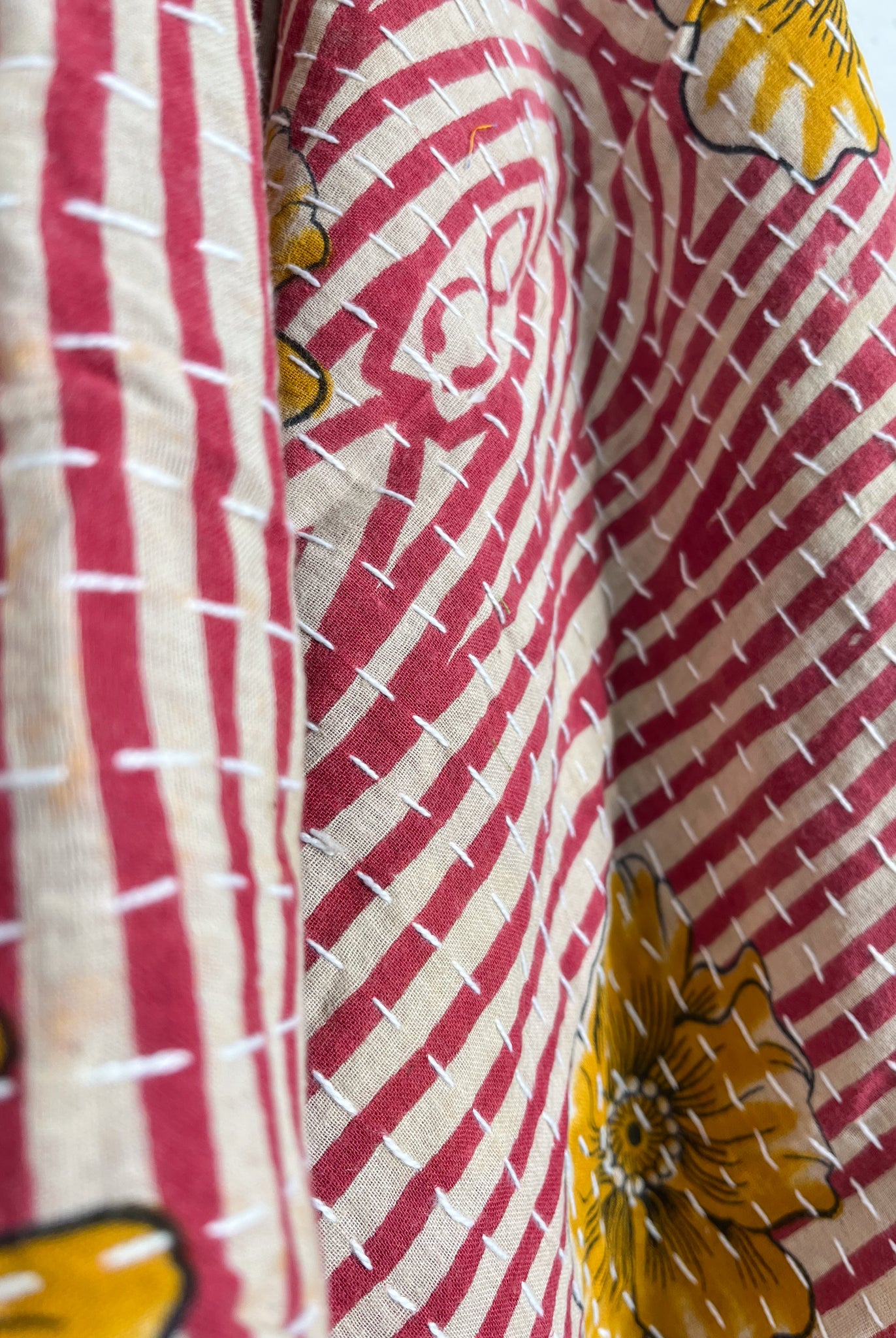 Hooded kantha poncho - Love Protect Sustain