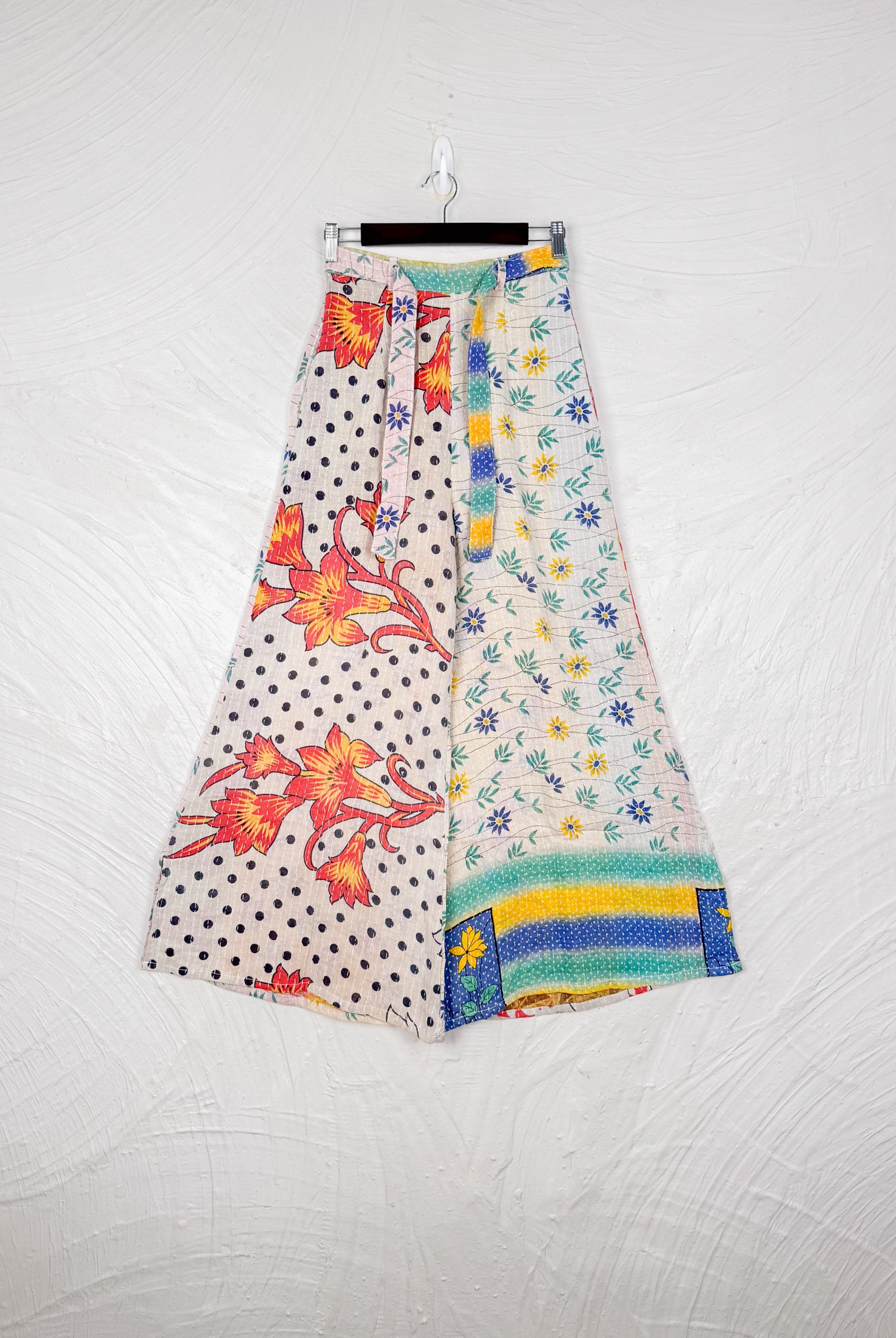 Kantha Yoga Pants - Love Protect Sustain