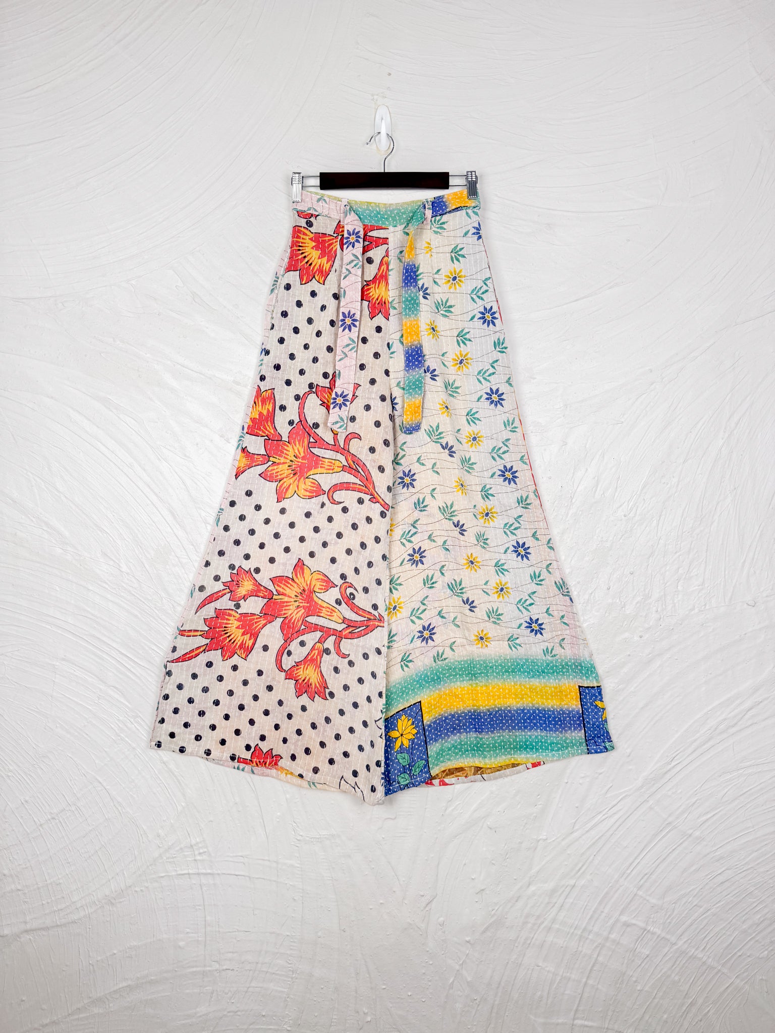 Kantha Yoga Pants - Love Protect Sustain