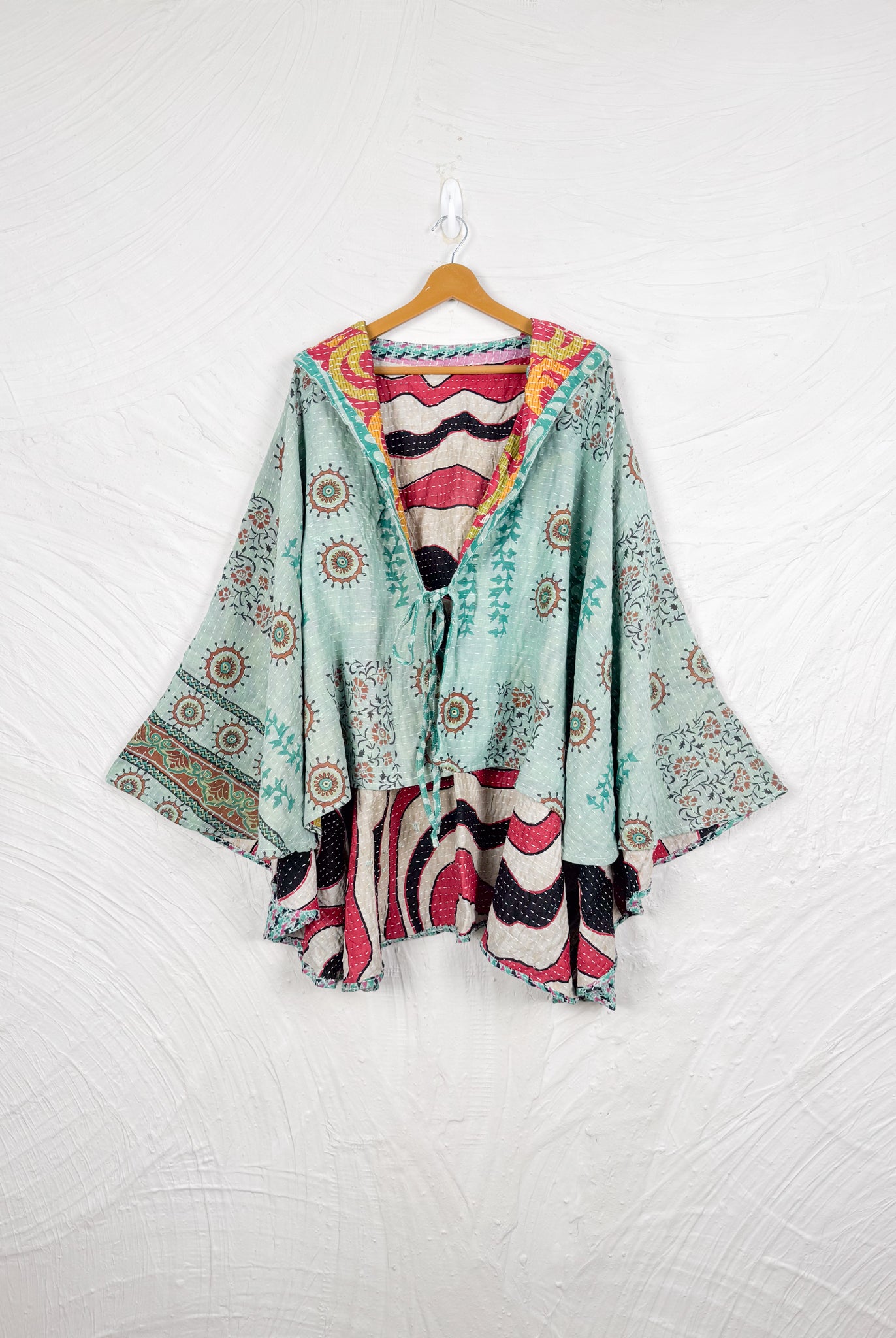 Kantha wrap - Love Protect Sustain