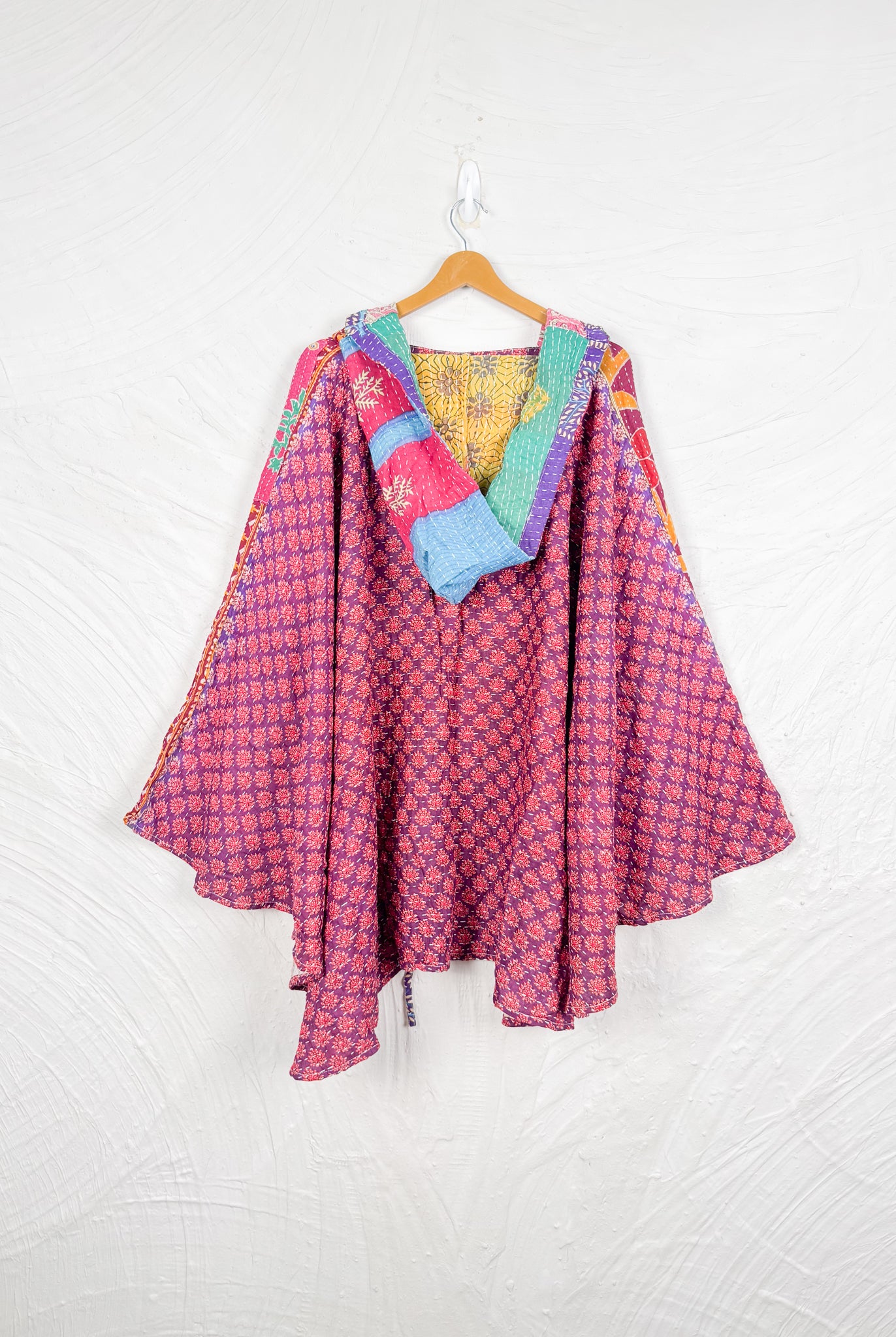 Layering kantha poncho - Love Protect Sustain