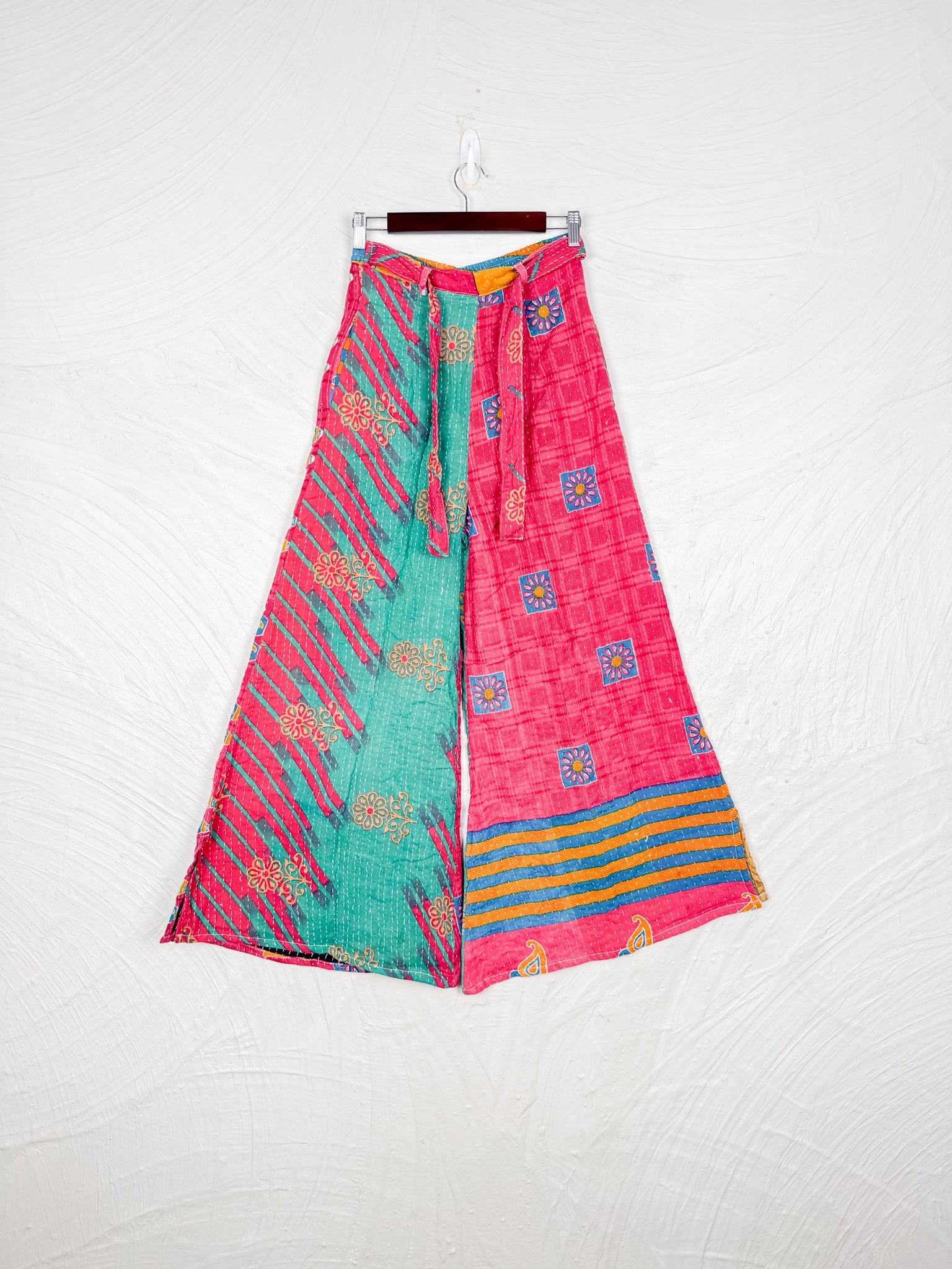 Lounge wear kantha pants - Love Protect Sustain