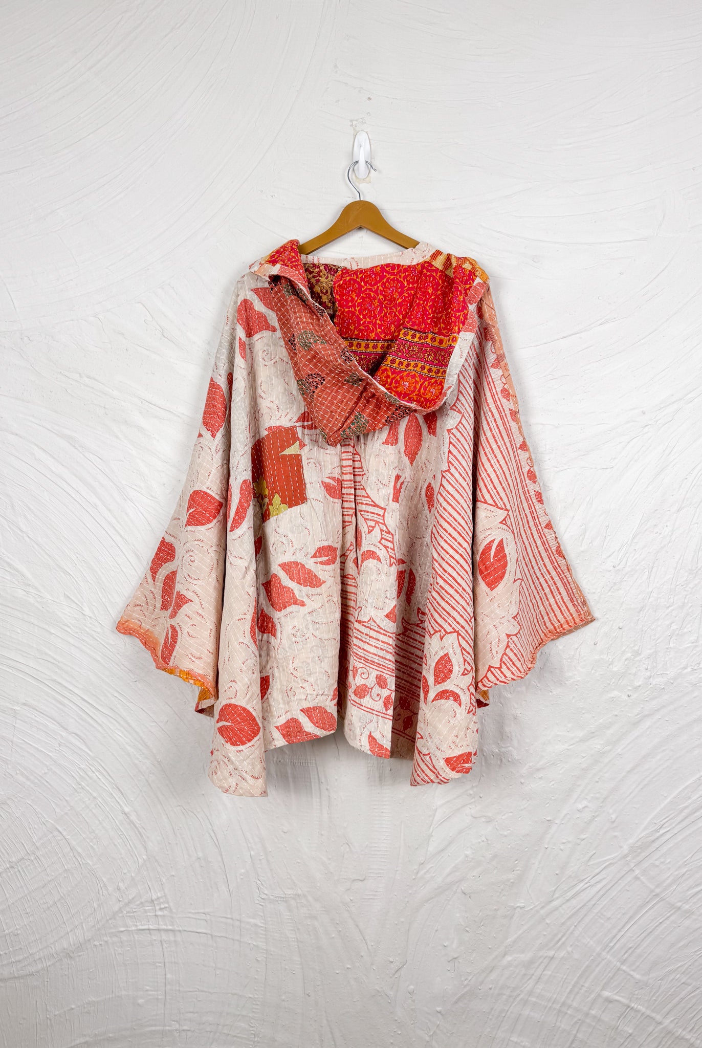 Patchwork kantha poncho - Love Protect Sustain