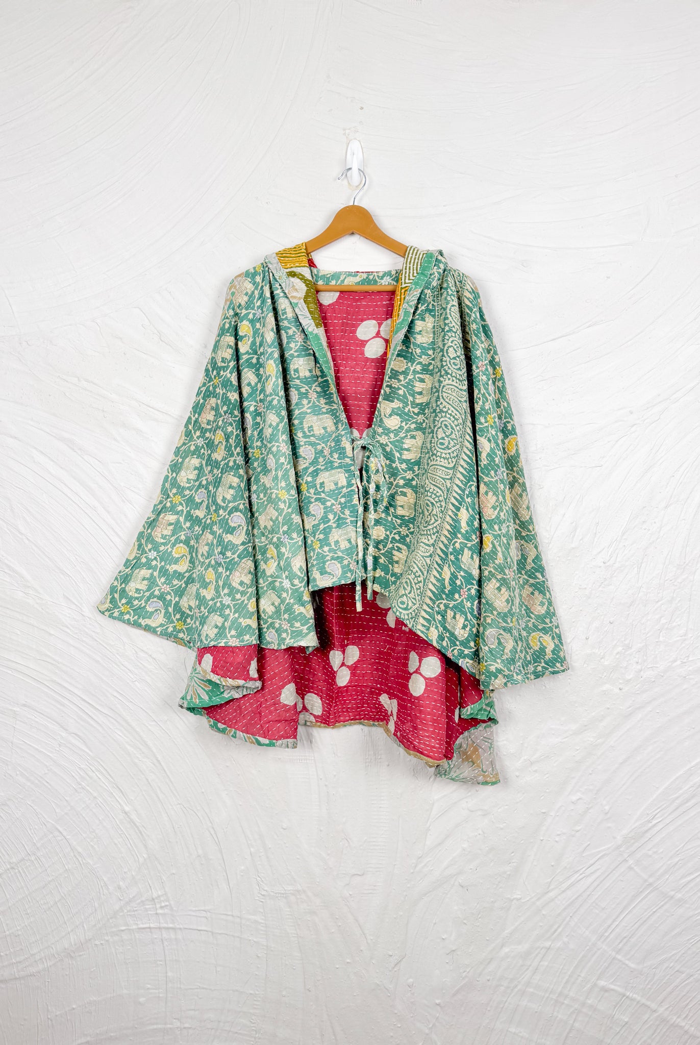 Patchwork kantha poncho - Love Protect Sustain