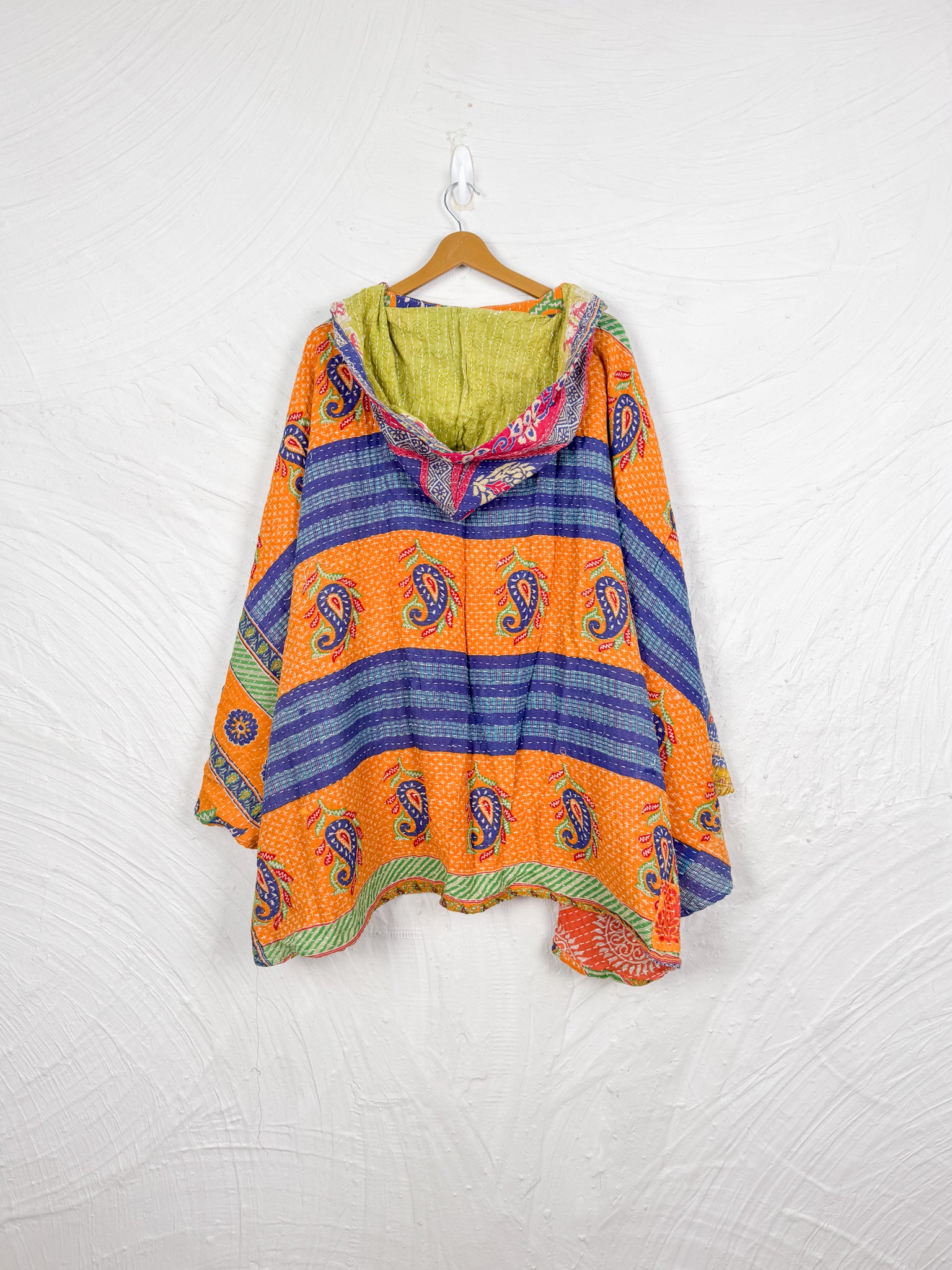 Recycled kantha poncho - Love Protect Sustain