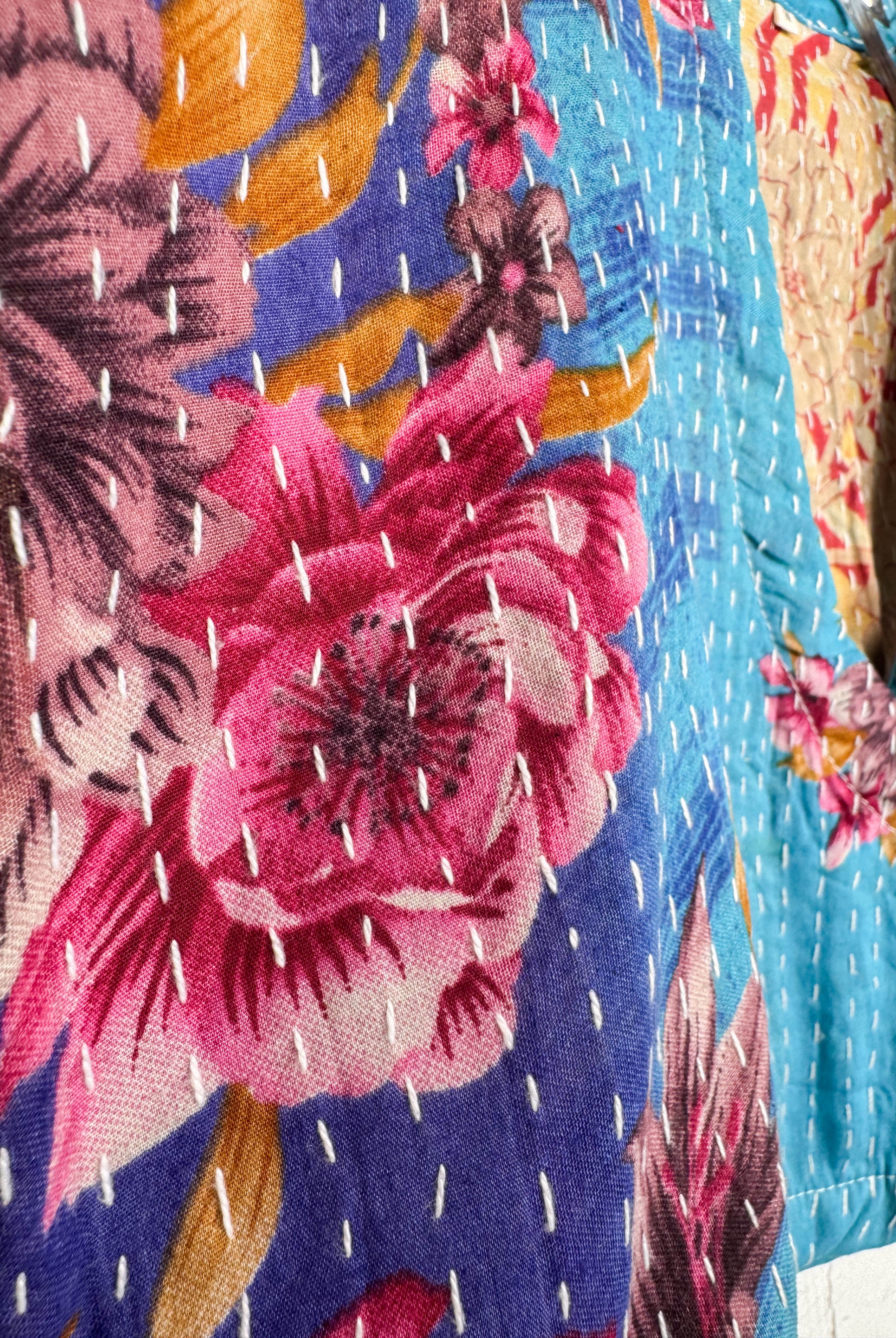 Retro crop top - Love Protect Sustain