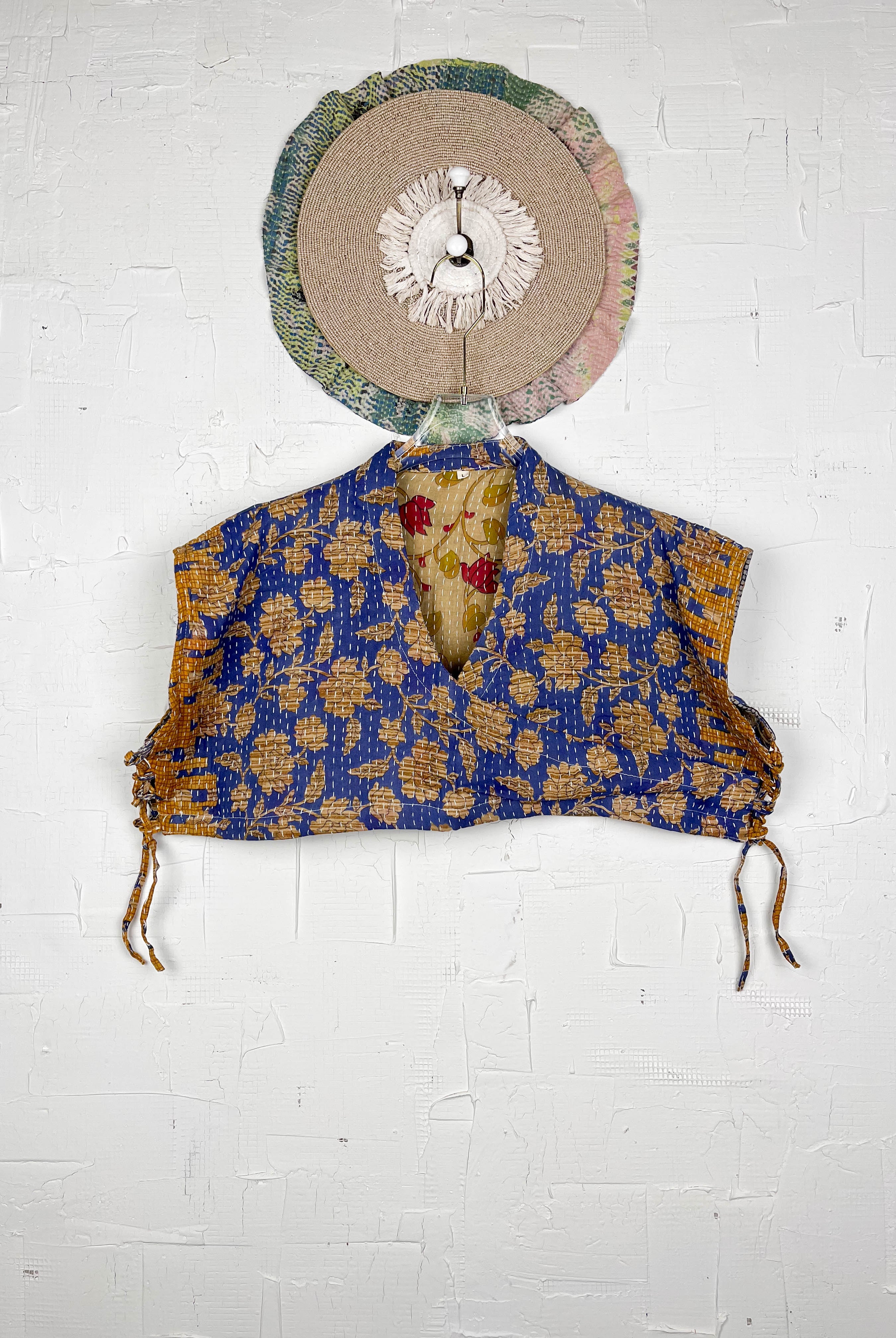 Retro crop top - Love Protect Sustain