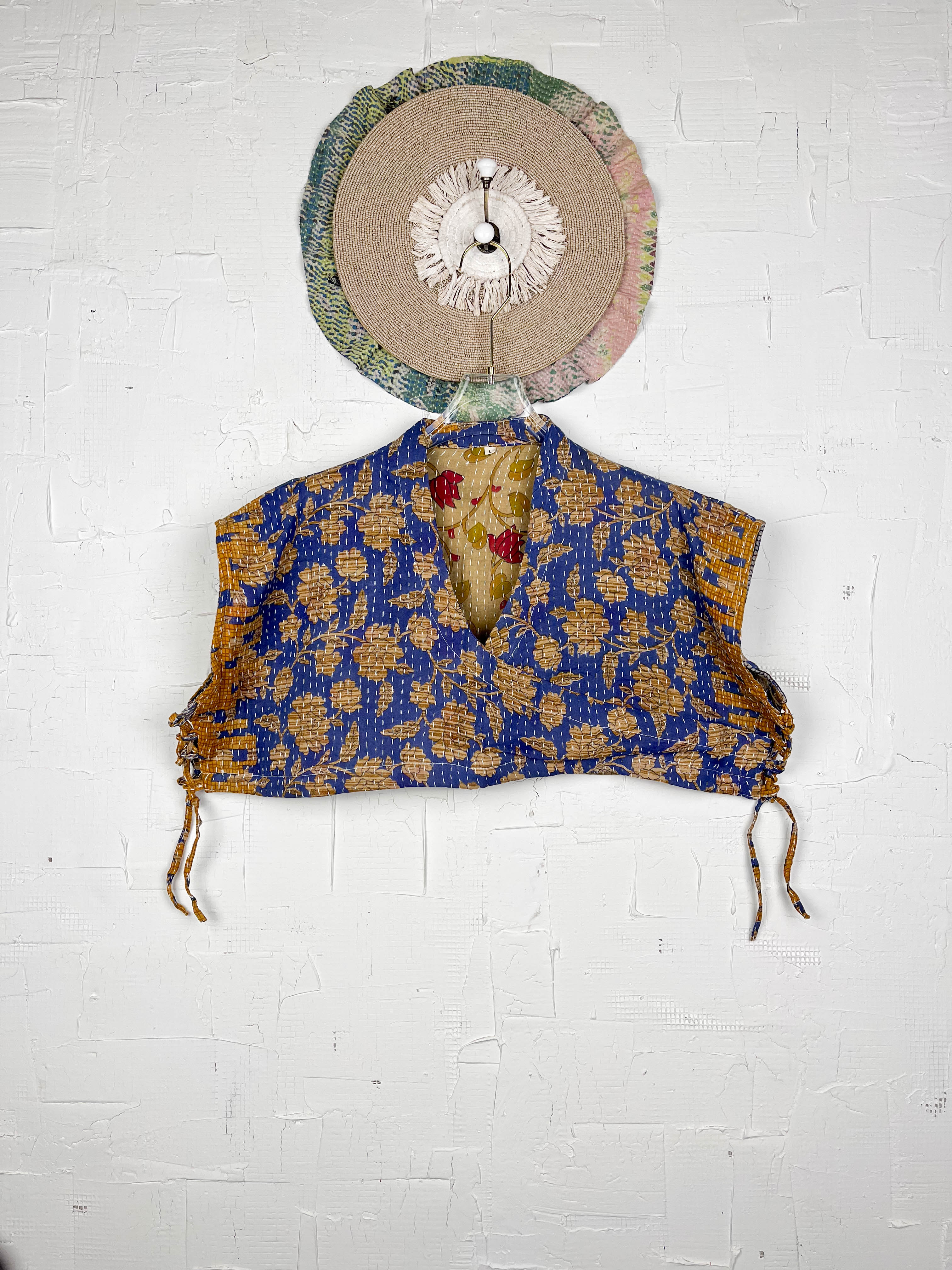 Retro crop top - Love Protect Sustain