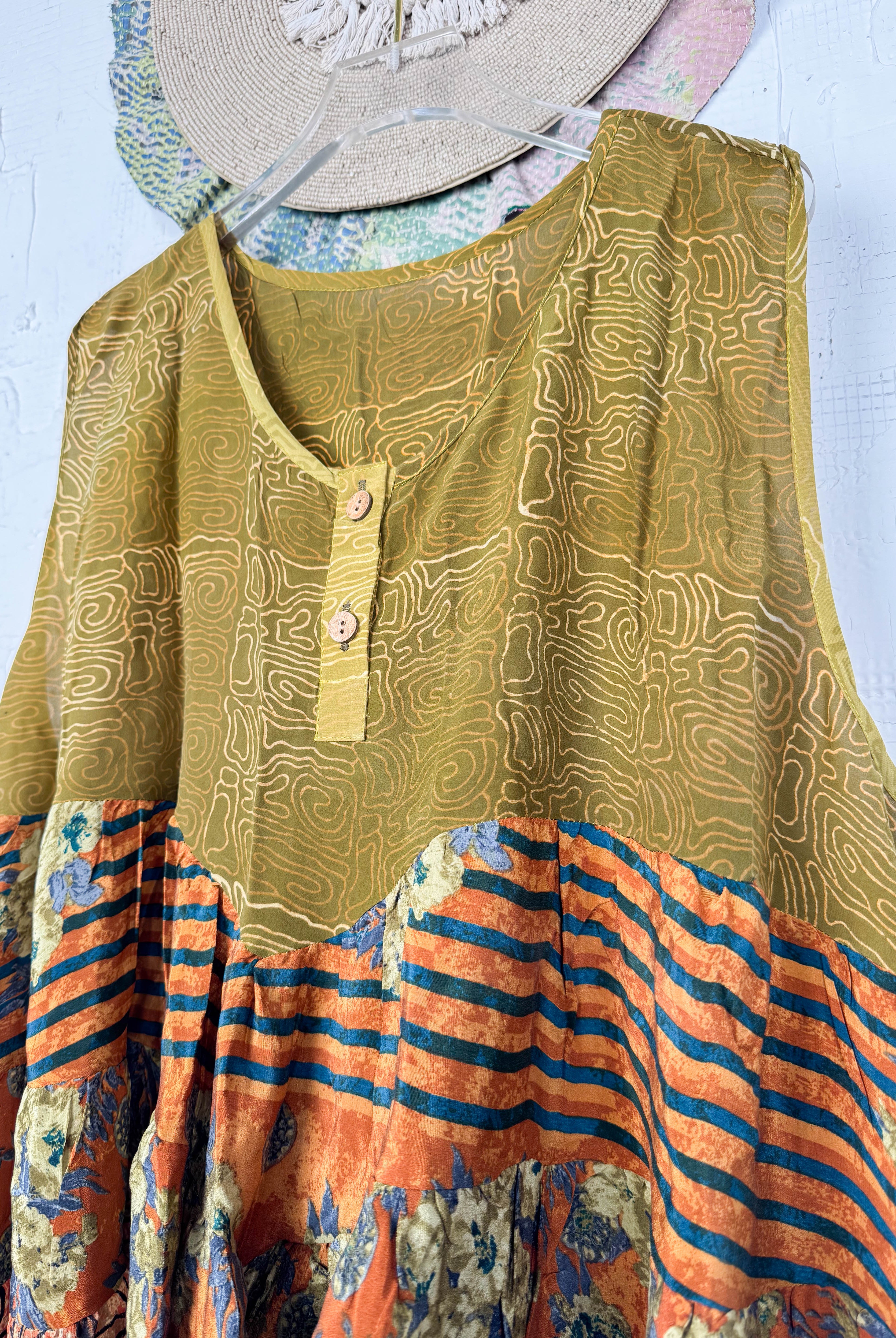 Summer Vintage Top - Love Protect Sustain