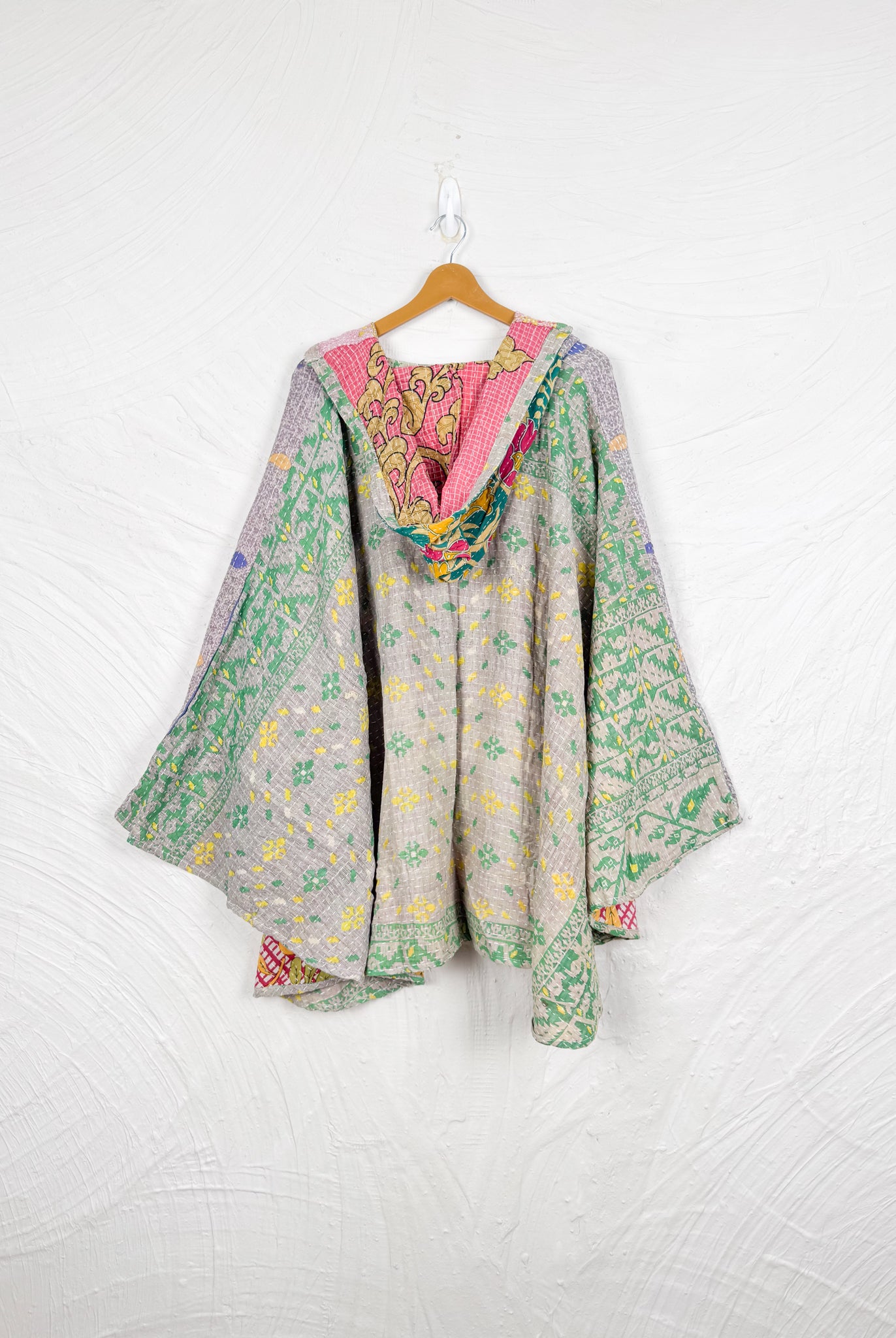 Summer kantha poncho - Love Protect Sustain