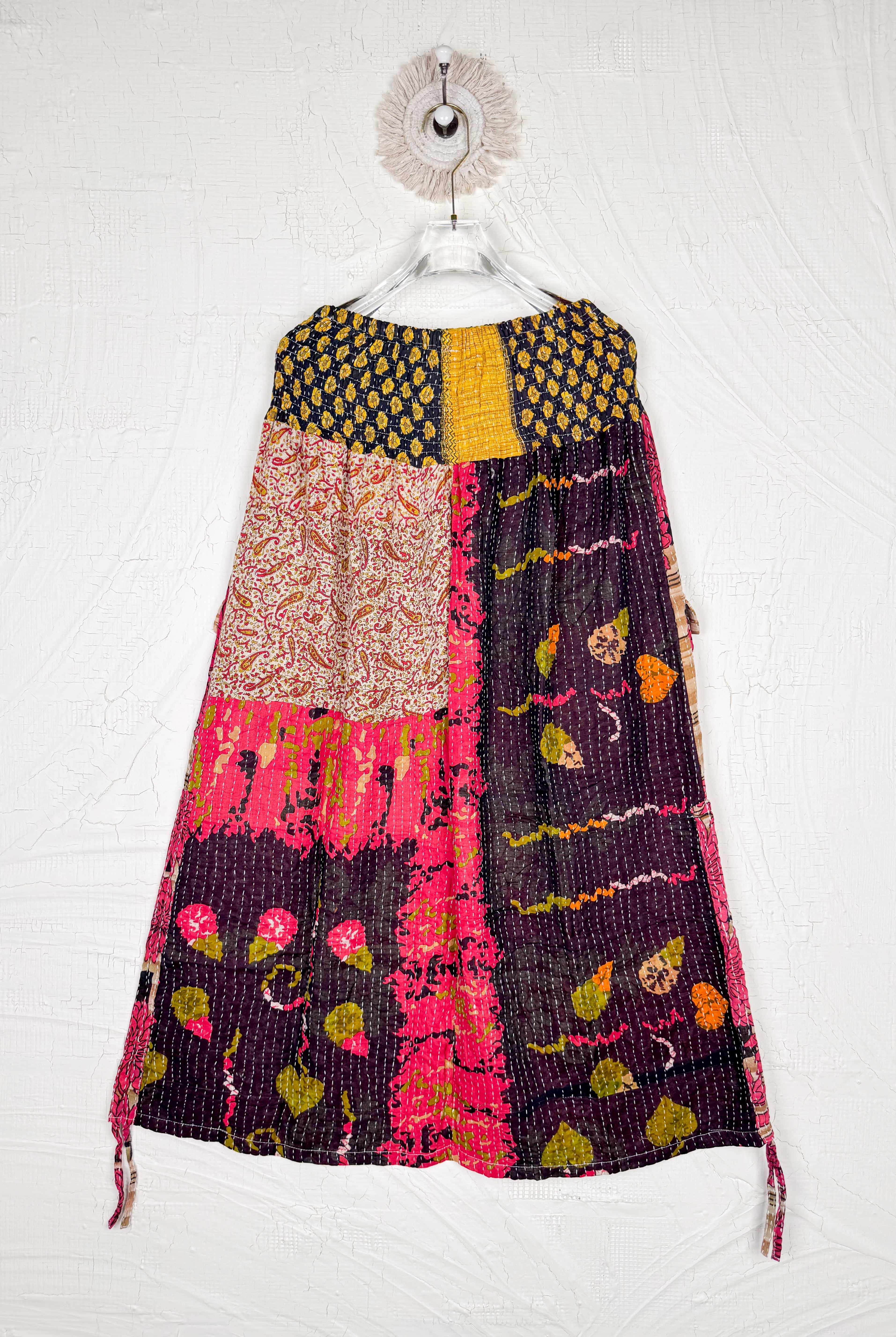 Sustainable fashion skirt kantha - Love Protect Sustain
