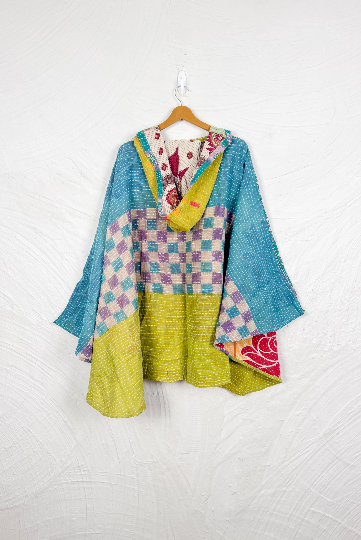 Sustainable kantha poncho - Love Protect Sustain