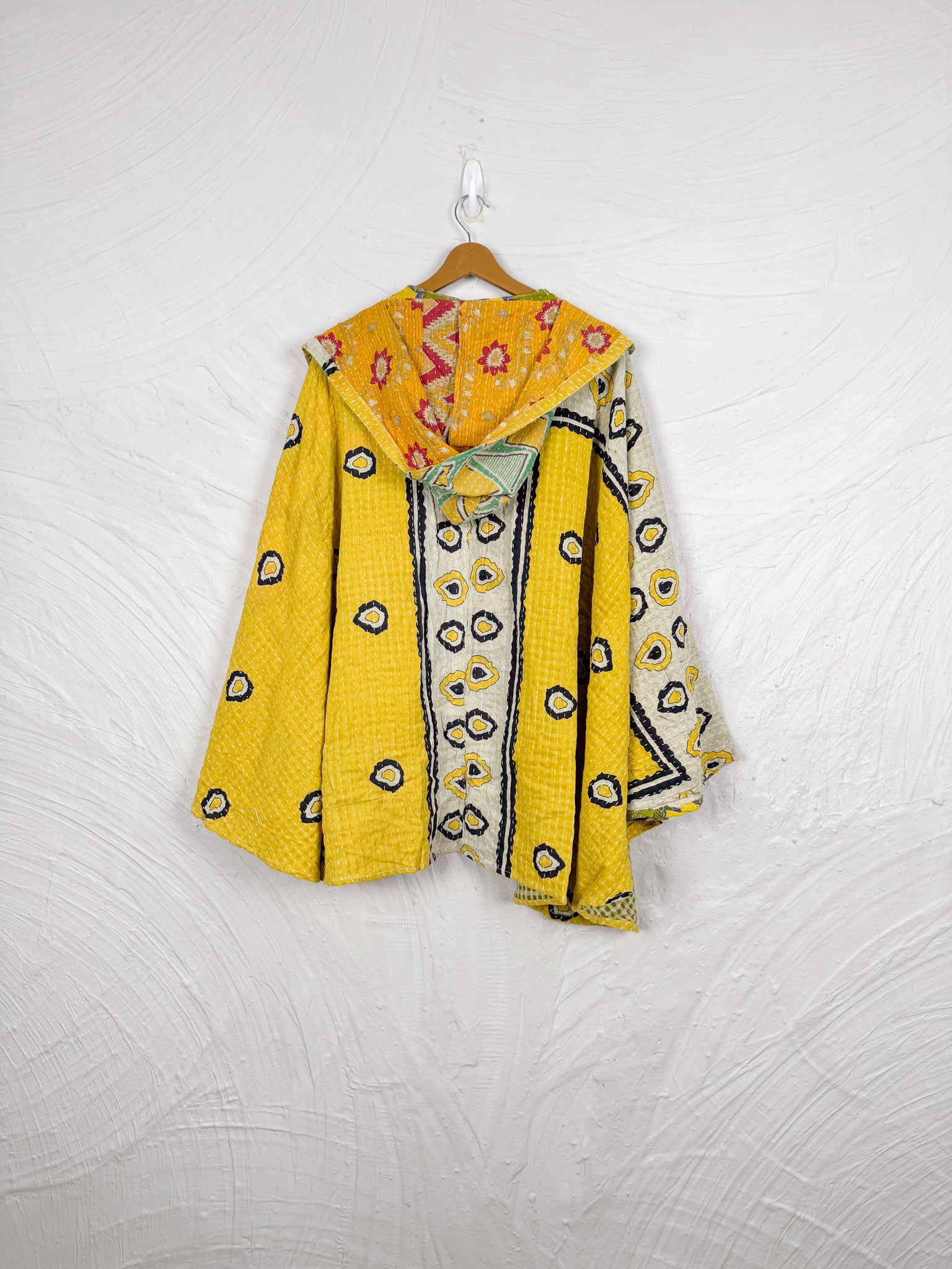 Sustainable kantha poncho - Love Protect Sustain