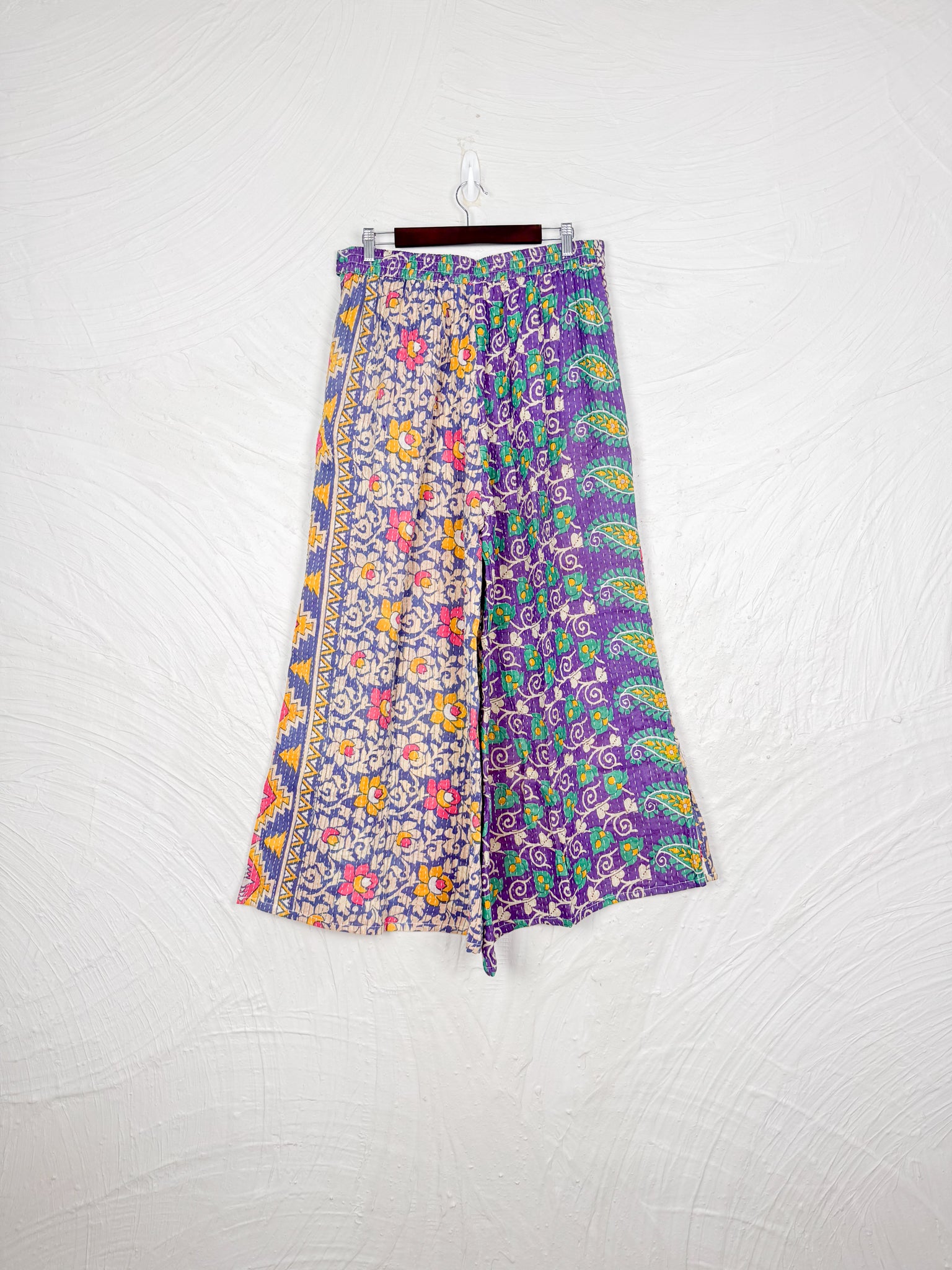 Travel Kantha pants - Love Protect Sustain