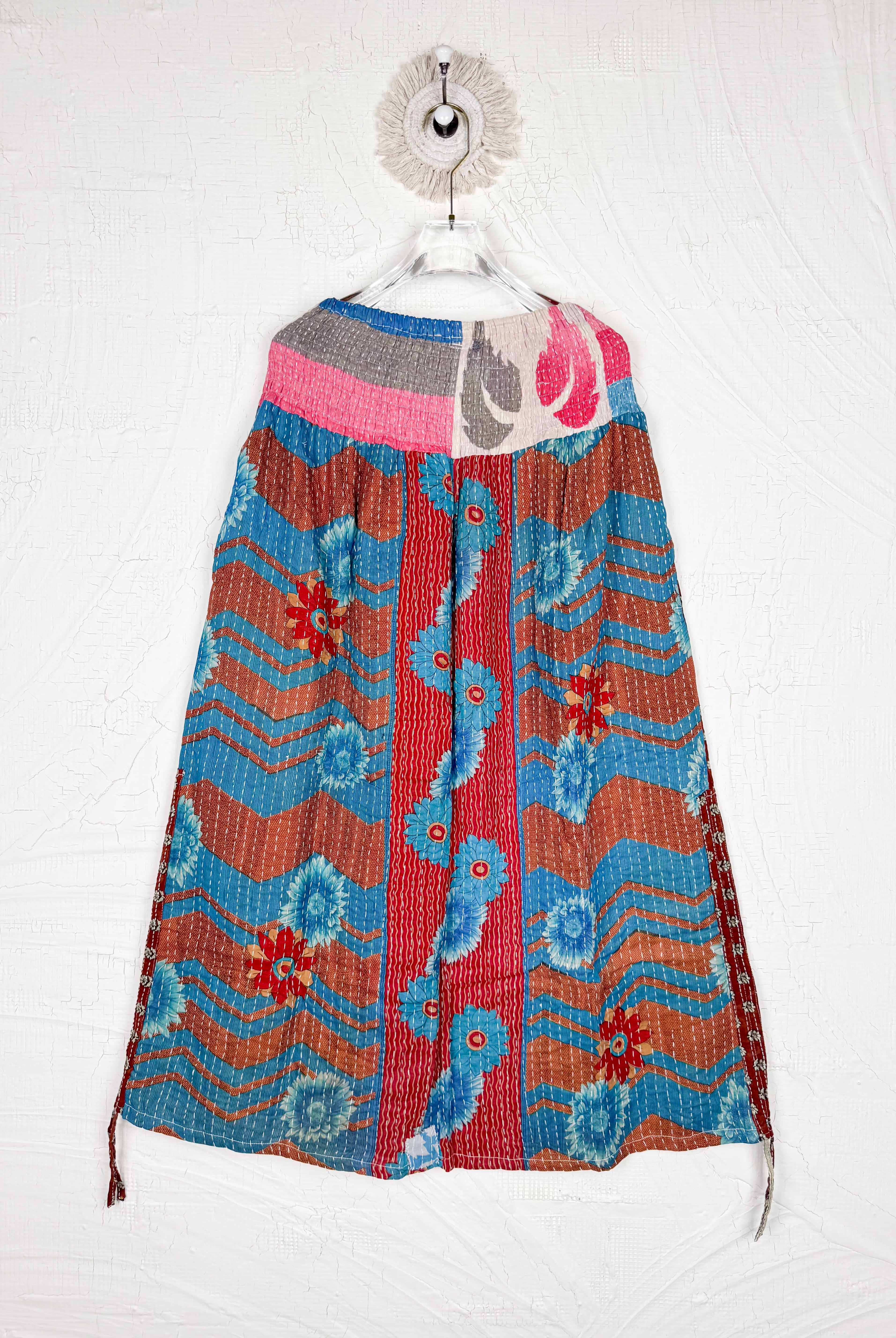 Travel skirt unique - Love Protect Sustain