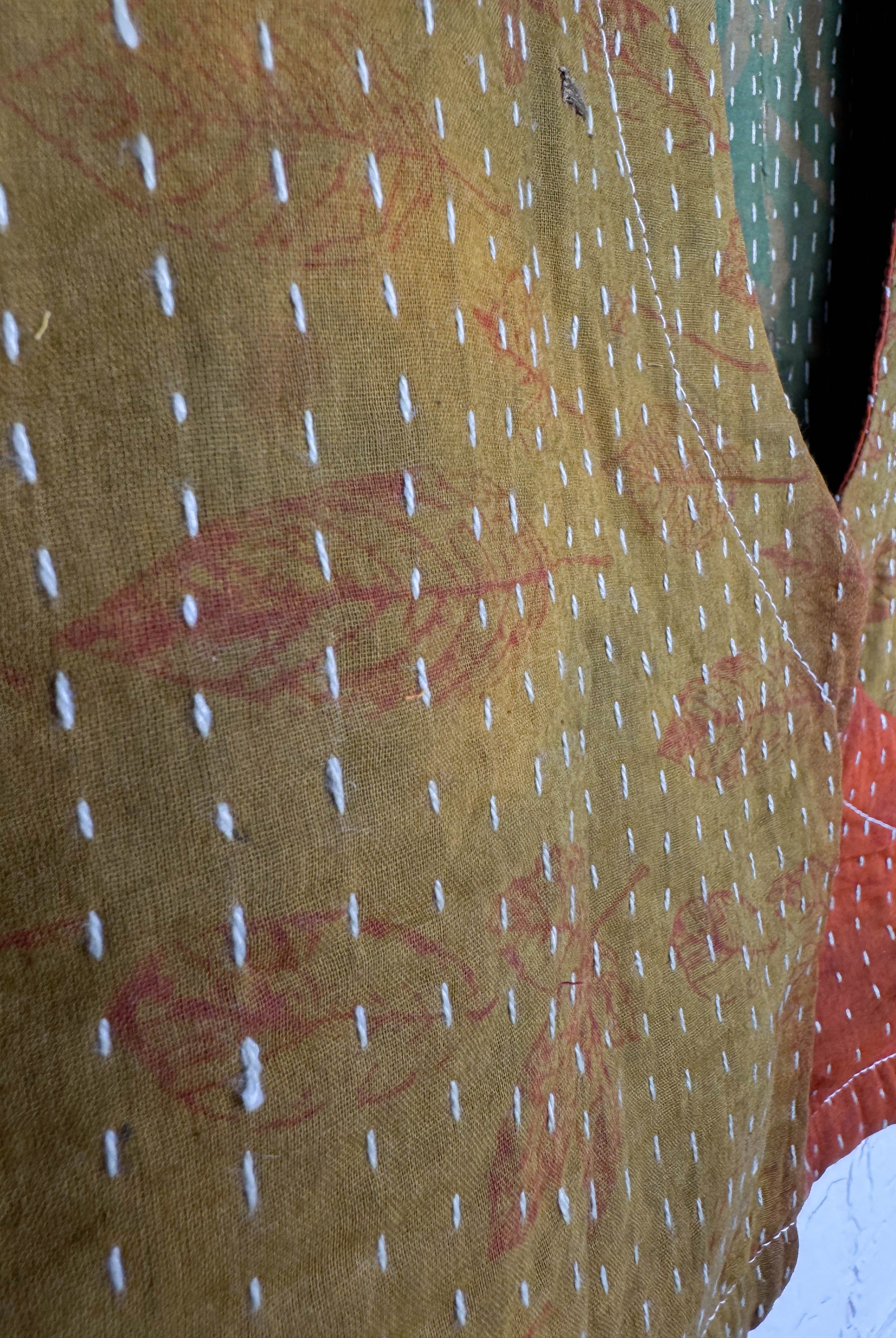 Upcycled crop top - Love Protect Sustain