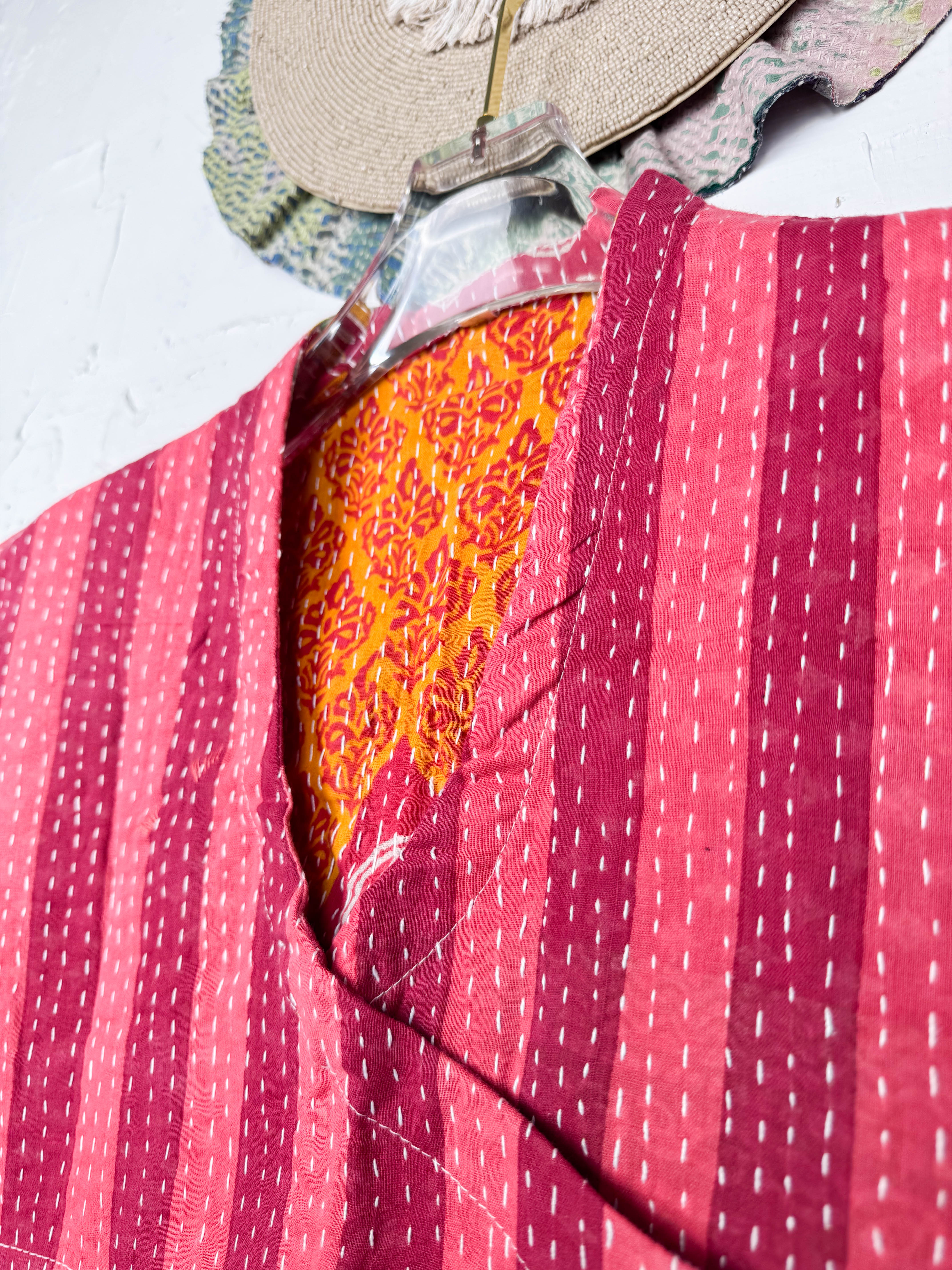 V-neck crop top - Love Protect Sustain