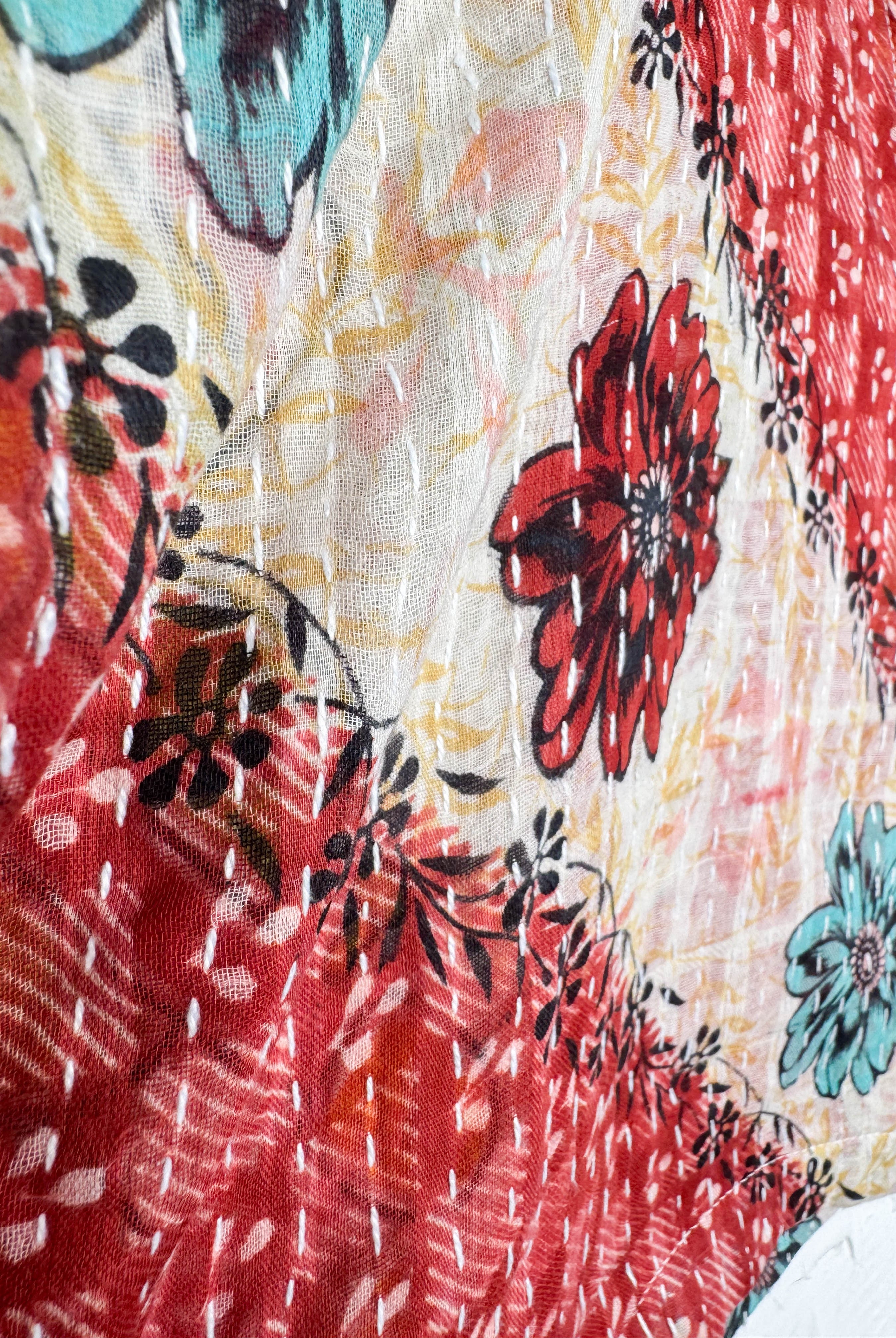 V-neck crop top - Love Protect Sustain