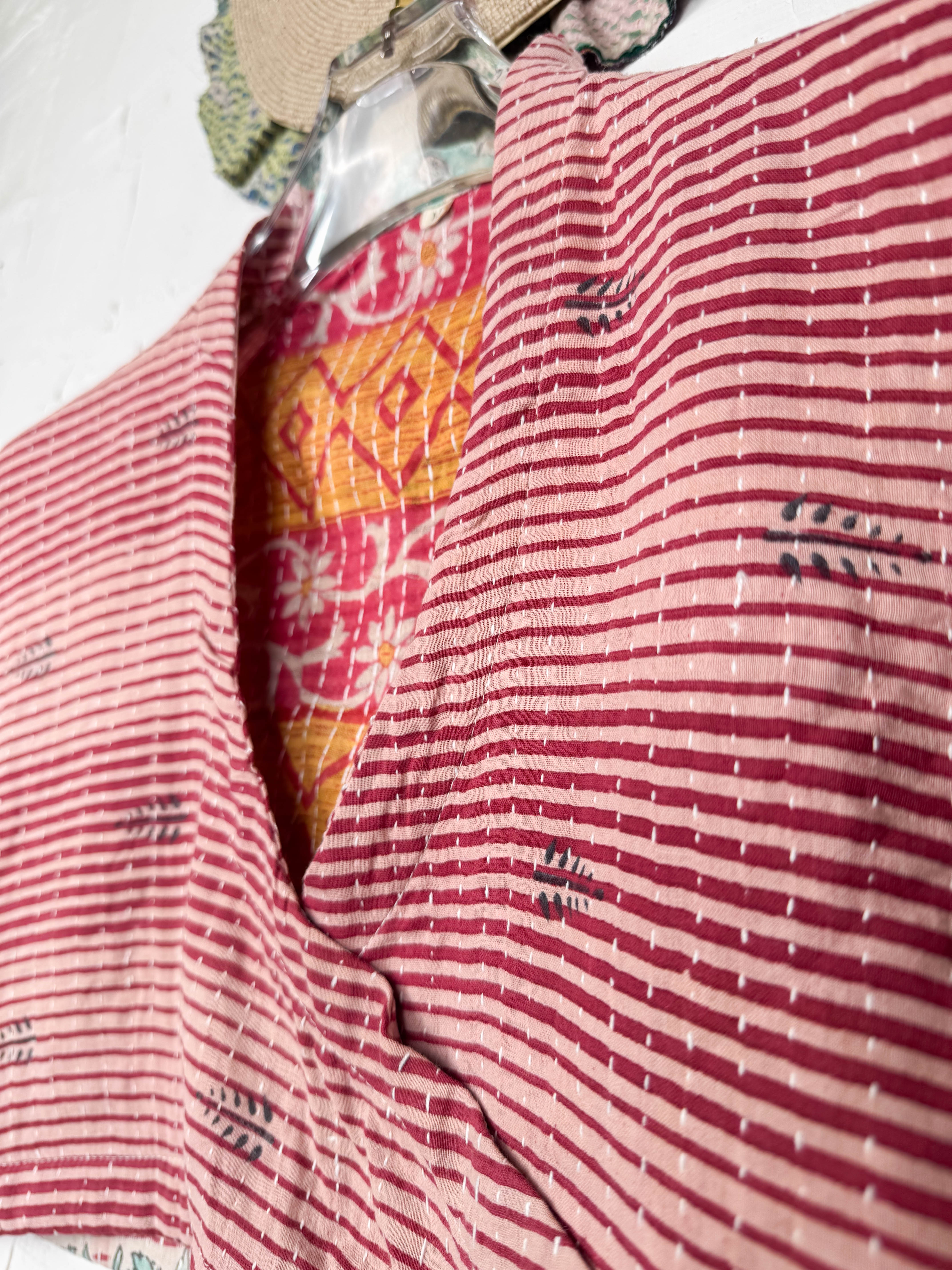 V-neck crop top - Love Protect Sustain