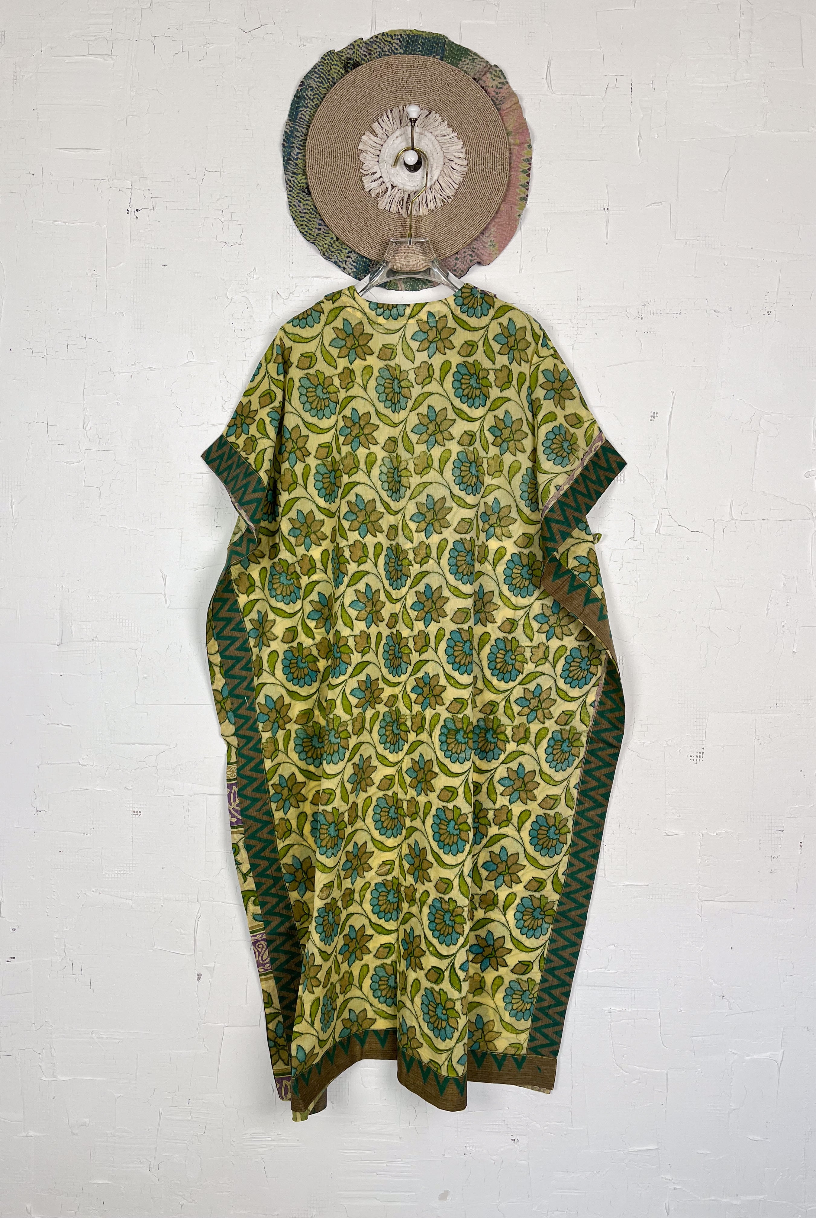 V-neck kaftan - Love Protect Sustain