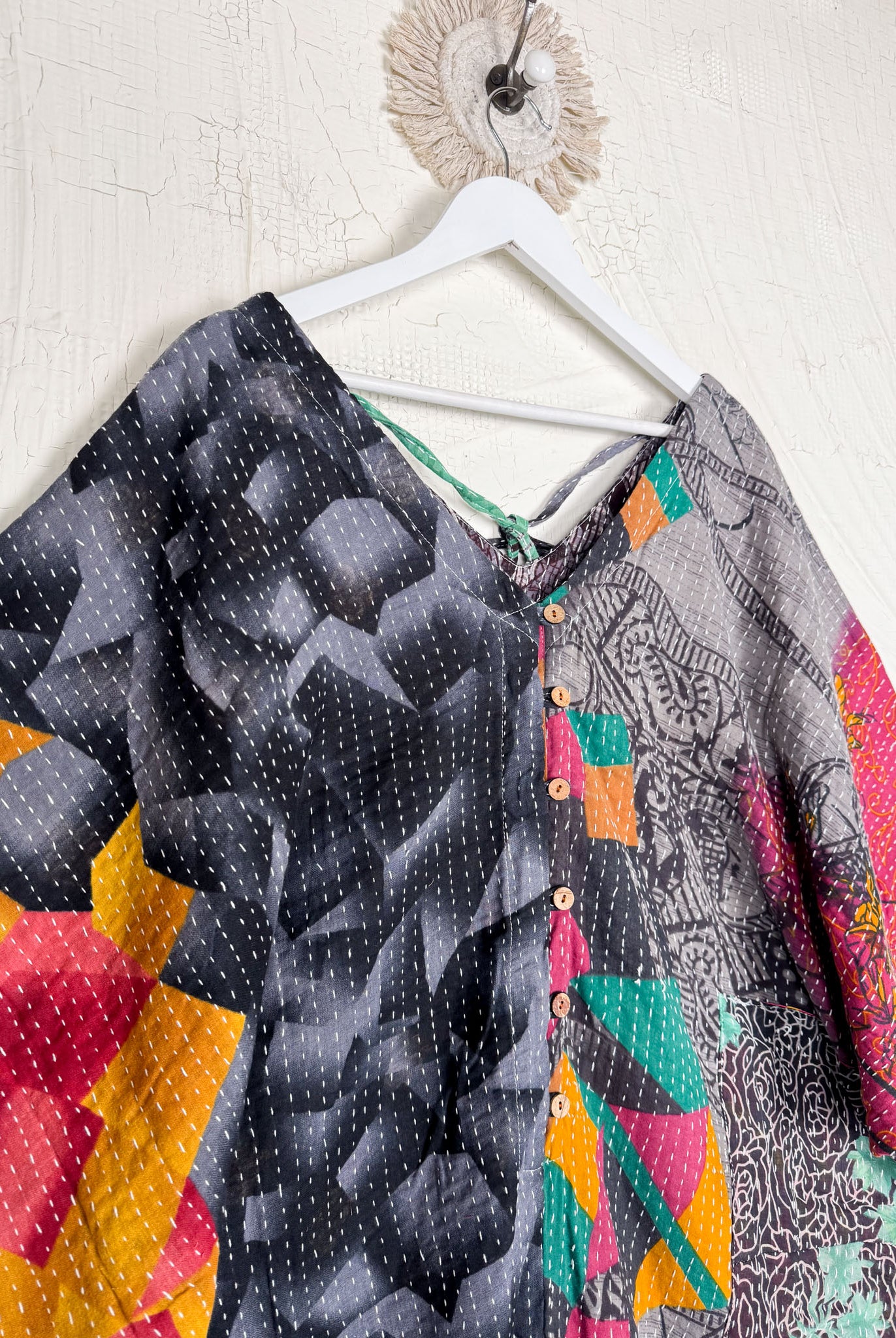 V-neck Jumper - Love Protect Sustain