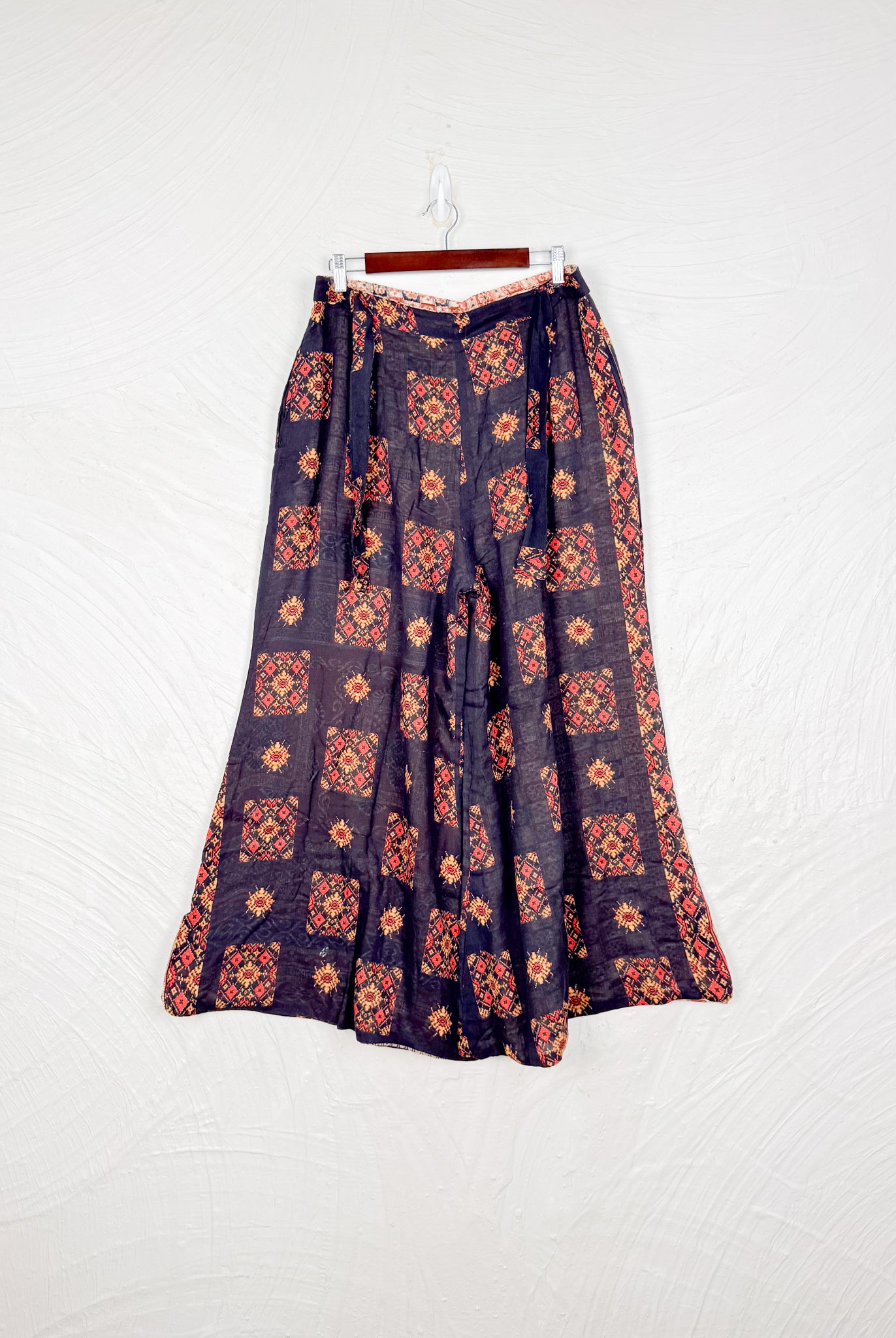 black printed pants - Love Protect Sustain