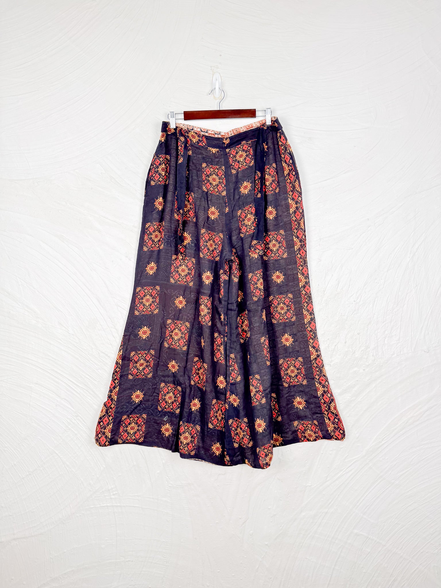 black printed pants - Love Protect Sustain