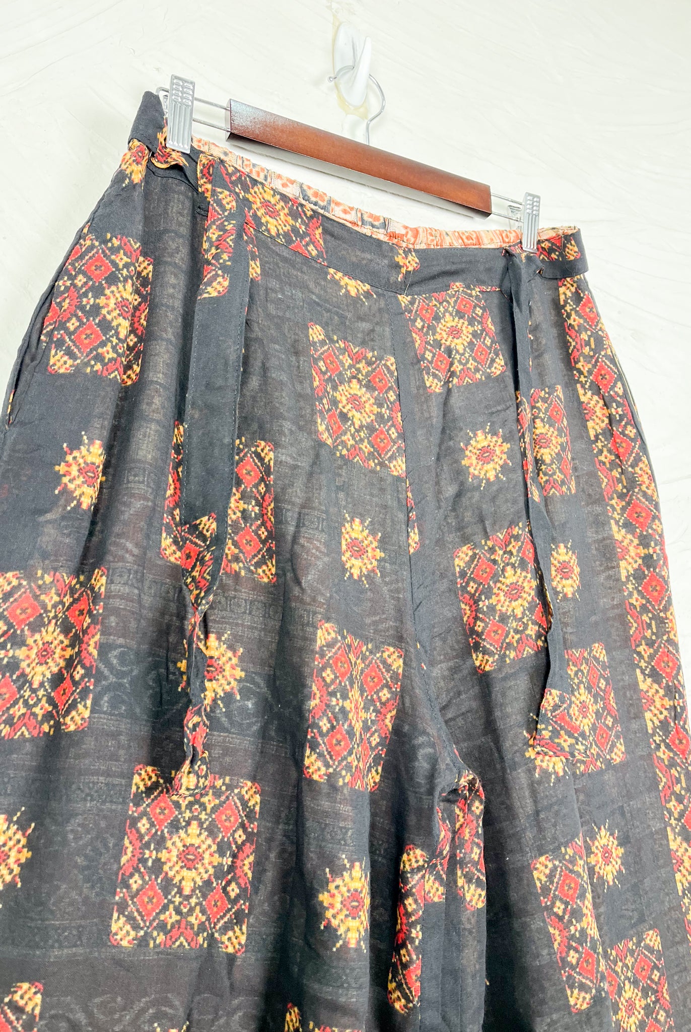 dark vintage print - Love Protect Sustain