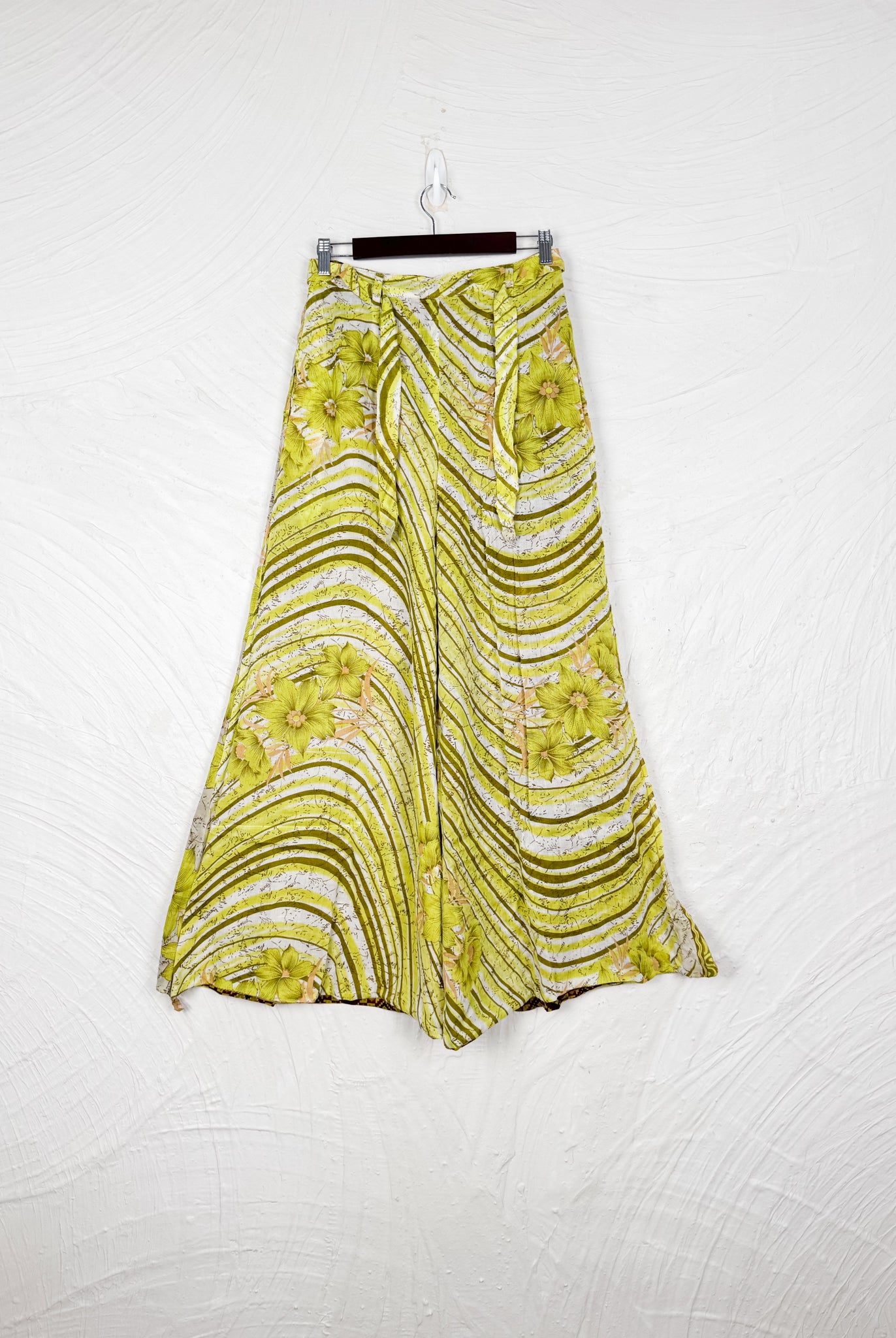 flowey floral pants - Love Protect Sustain