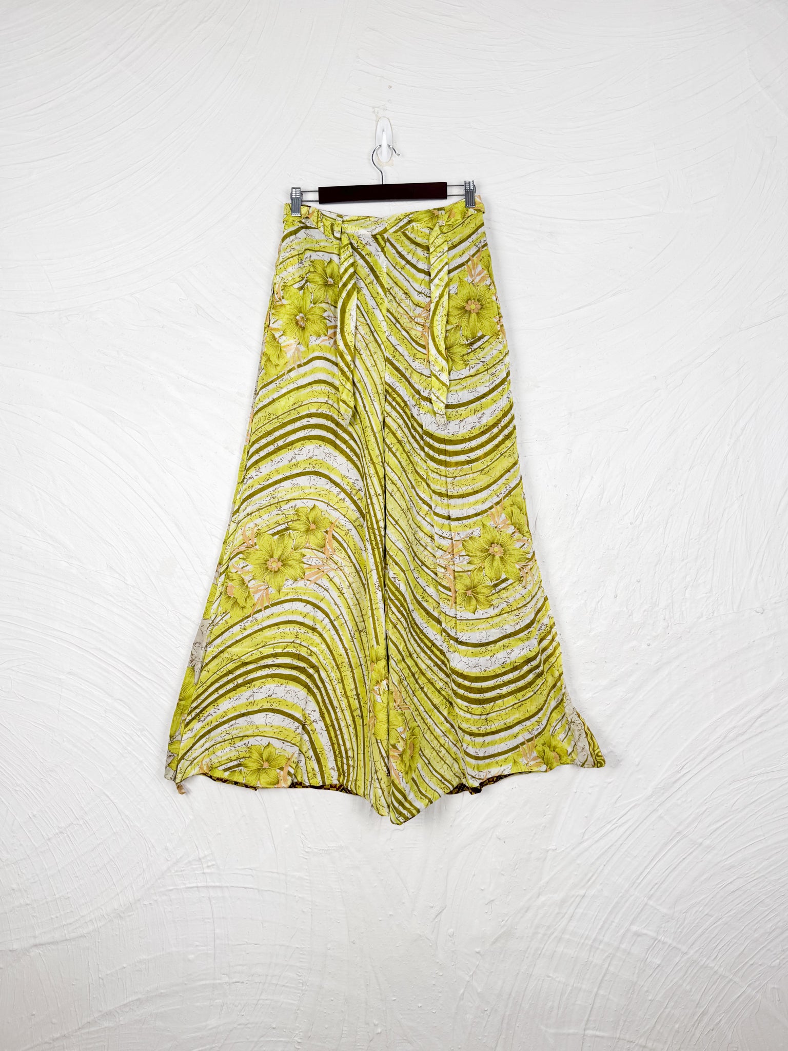 flowey floral pants - Love Protect Sustain