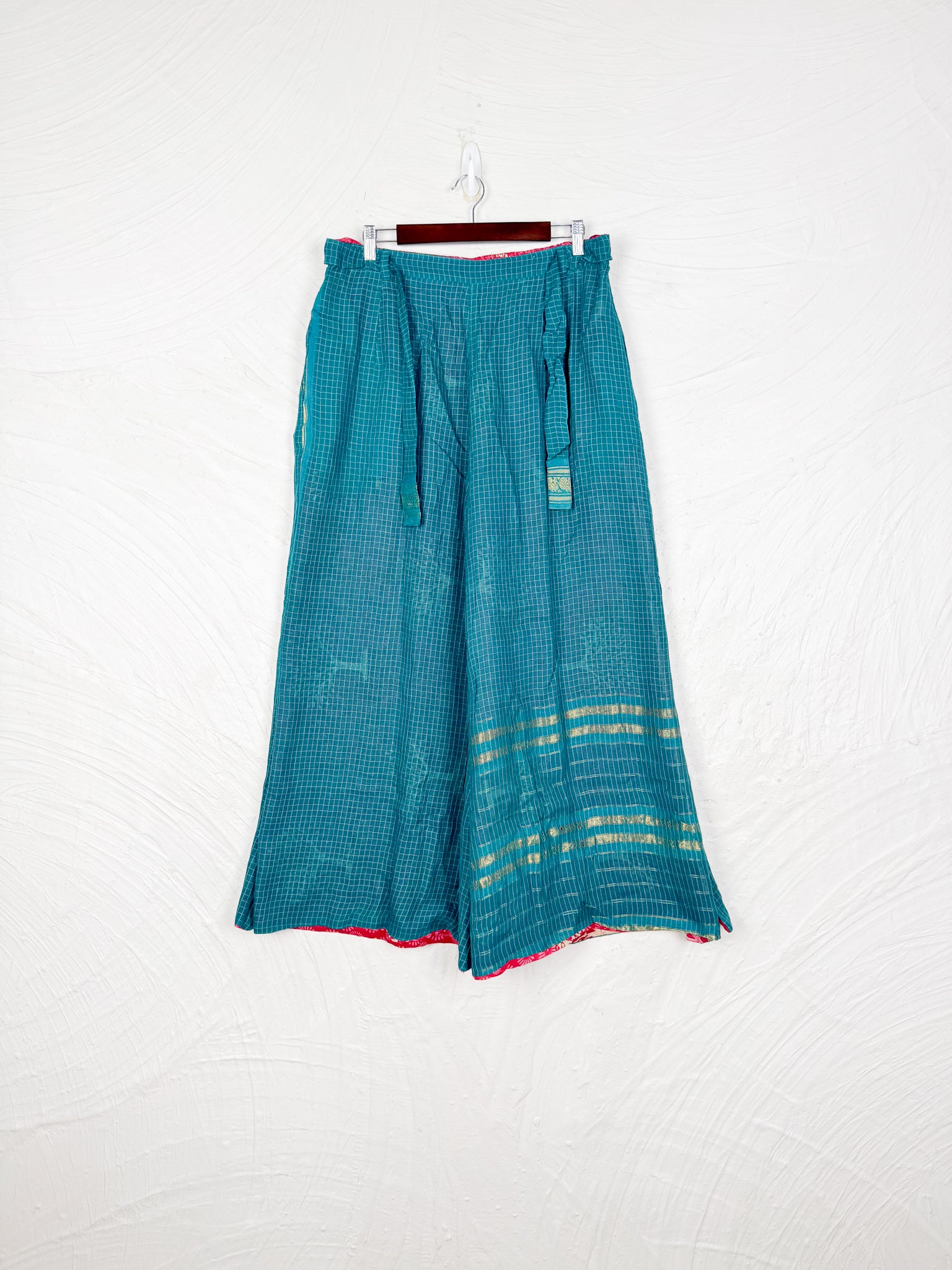 reversible bottom - Love Protect Sustain