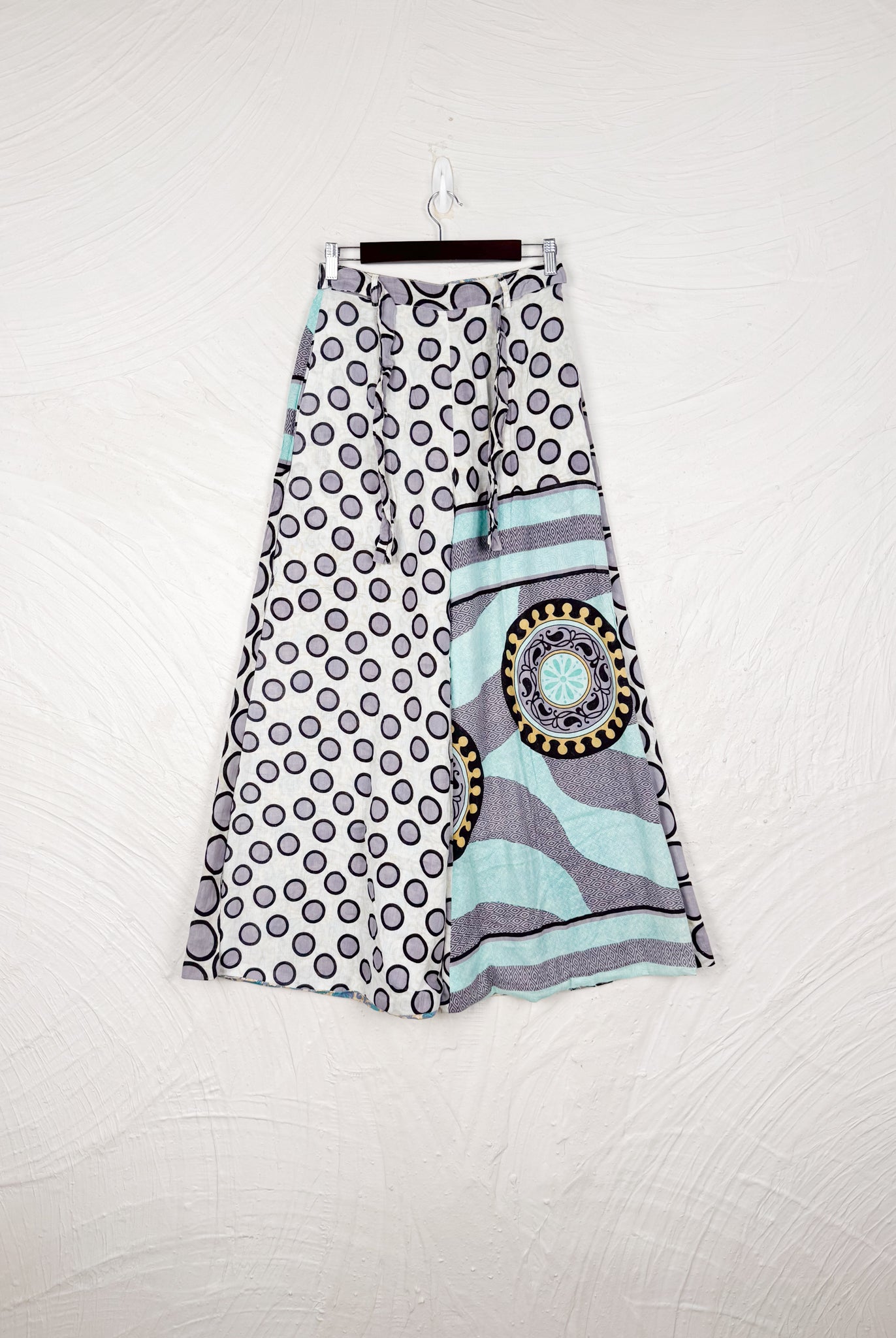 small flower pants - Love Protect Sustain