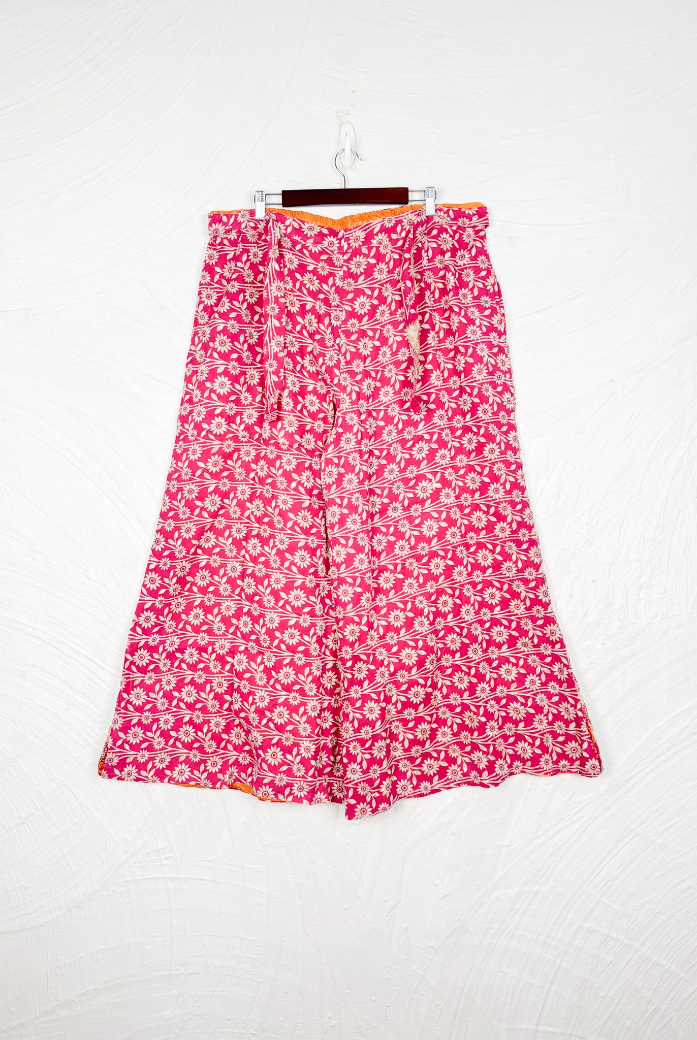 small flower pants - Love Protect Sustain
