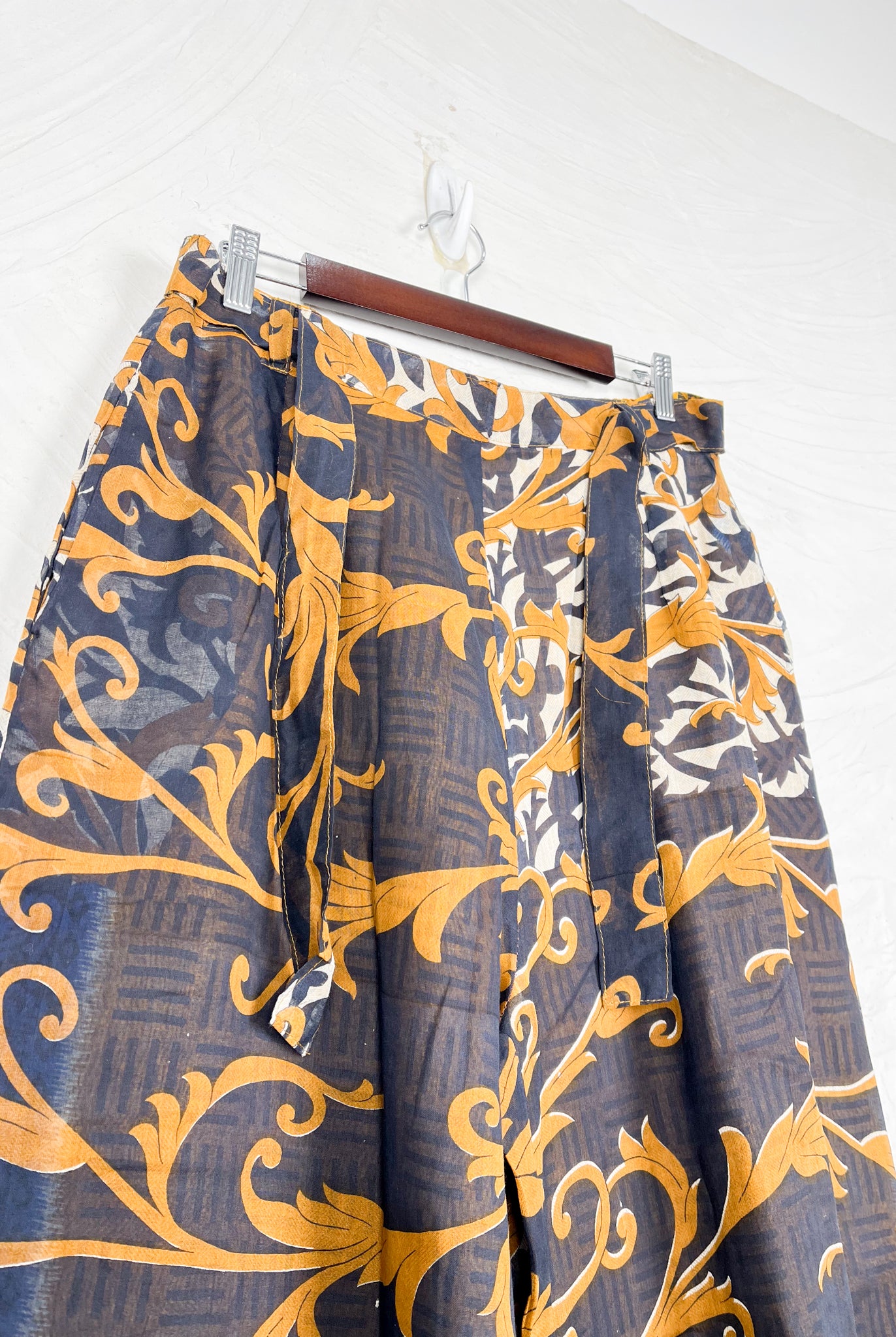 sustainable cotton pants - Love Protect Sustain