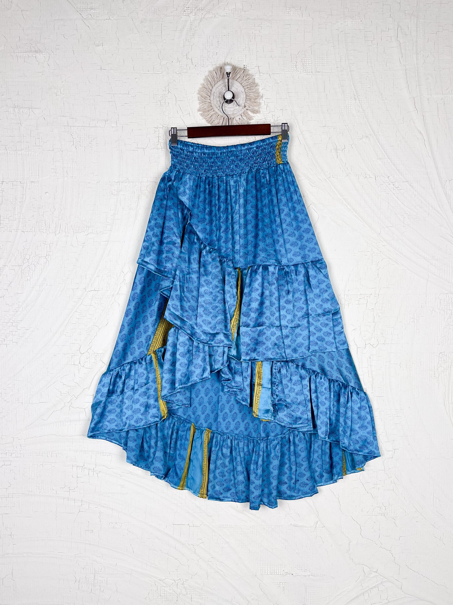 Bohotieredsilkskirt  - Love Protect Sustain