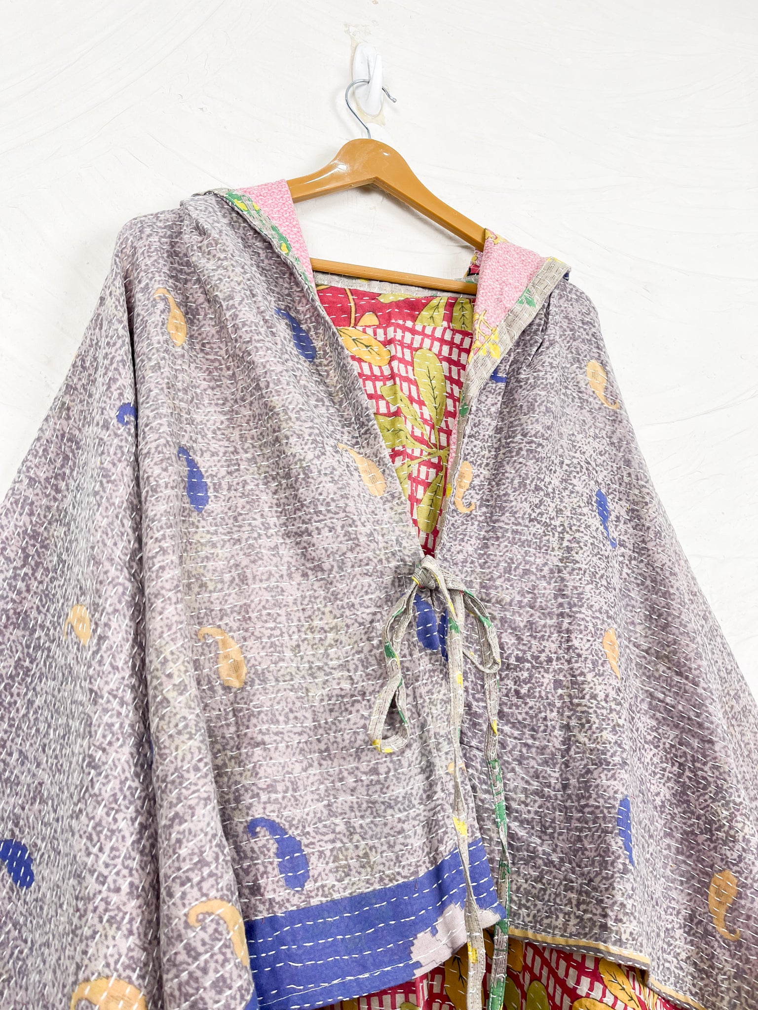 Hooded kantha poncho - Love Protect Sustain