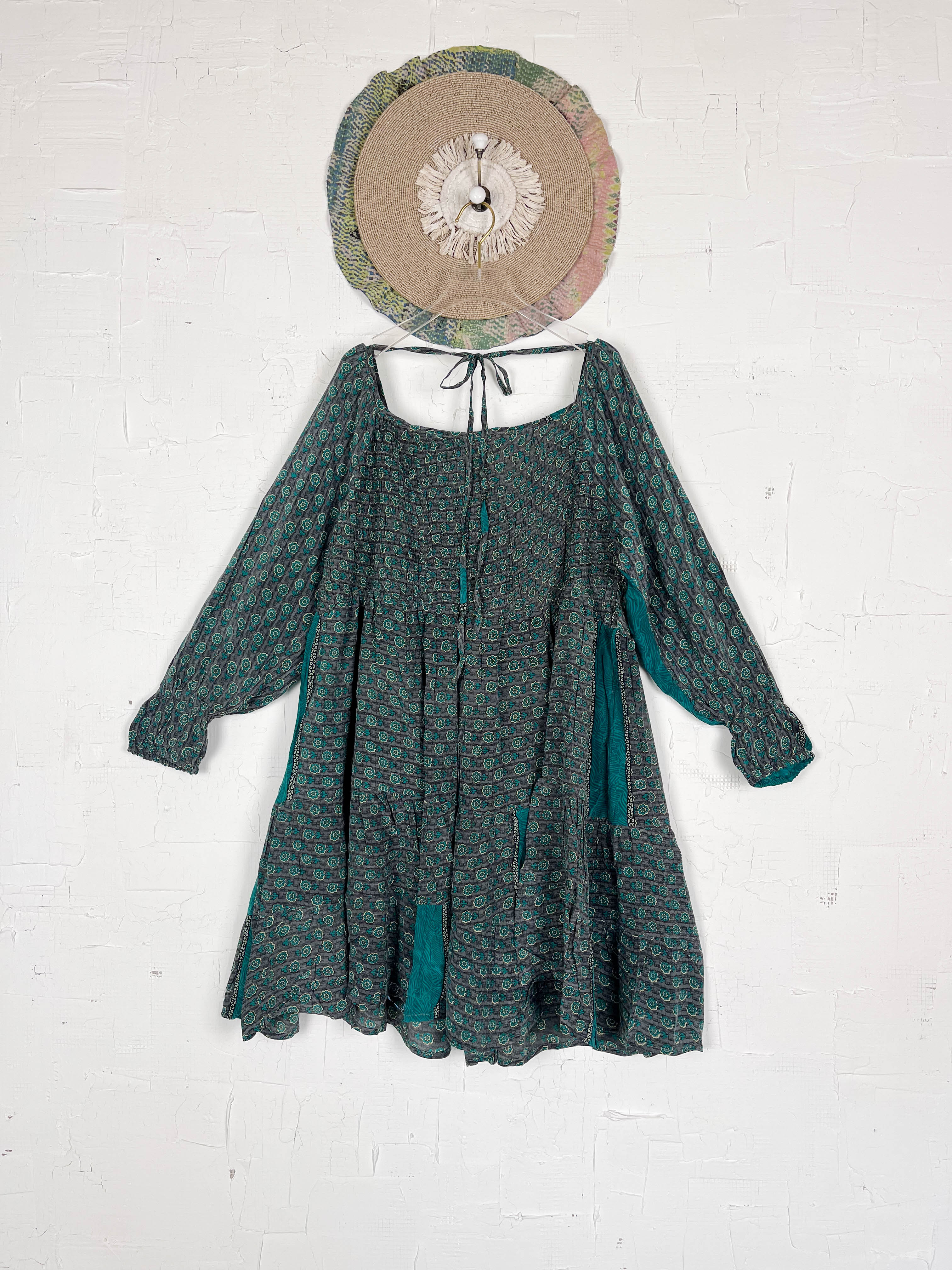 Vintage patchwork dress - Love Protect Sustain