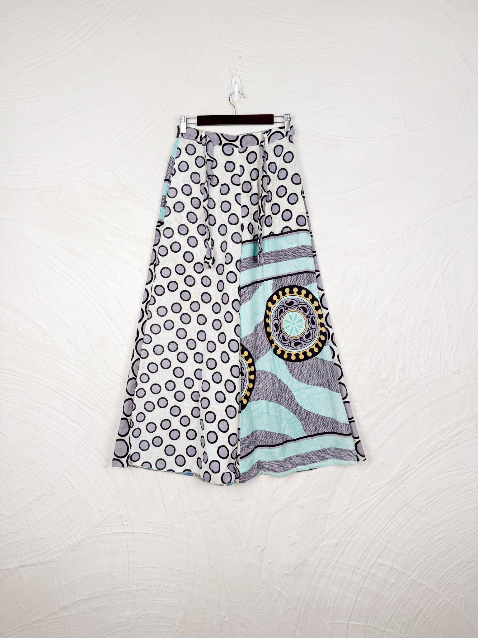 small flower pants - Love Protect Sustain 