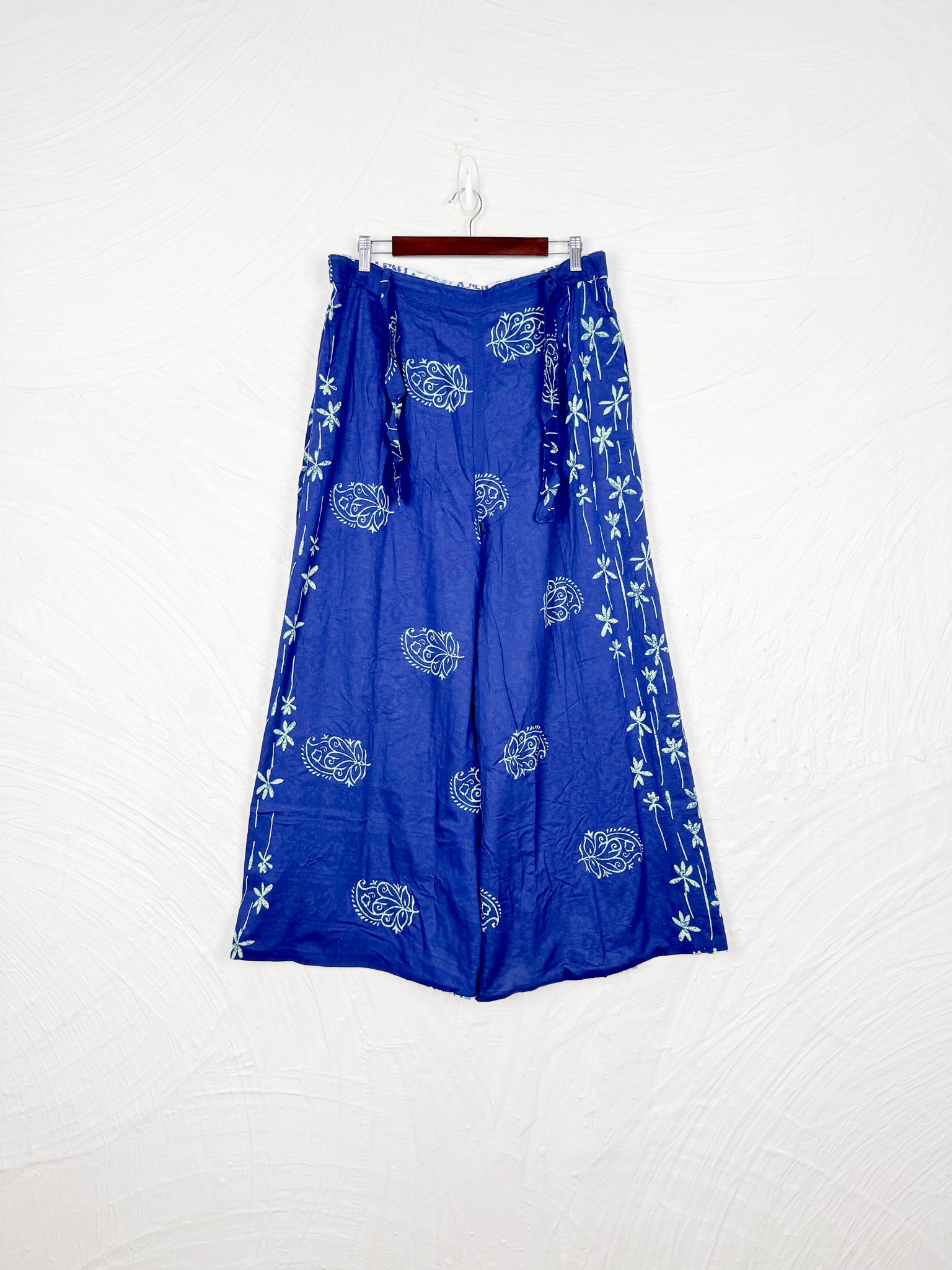 unique print pants - Love Protect Sustain 