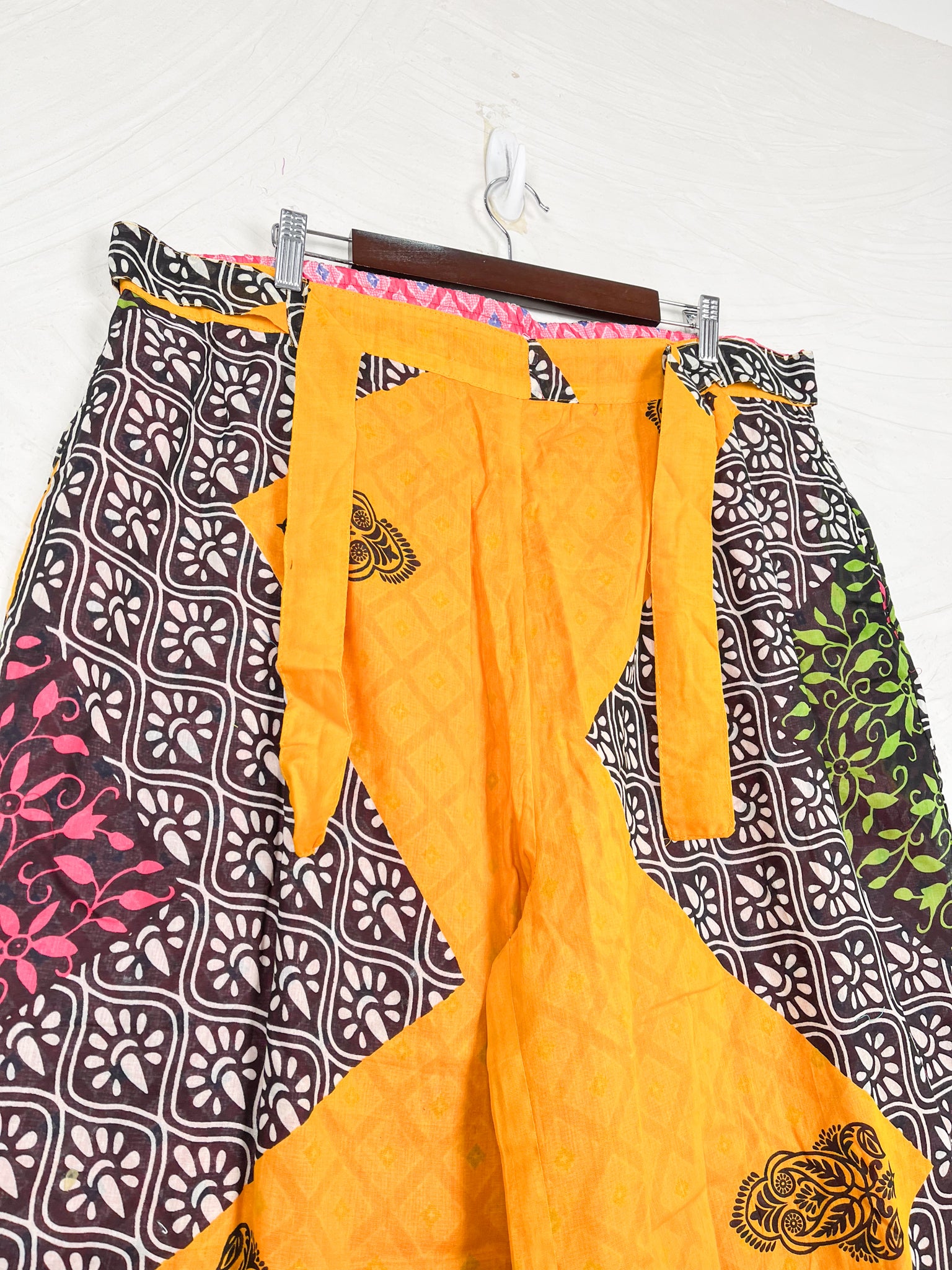 women boh pants - Love Protect Sustain 